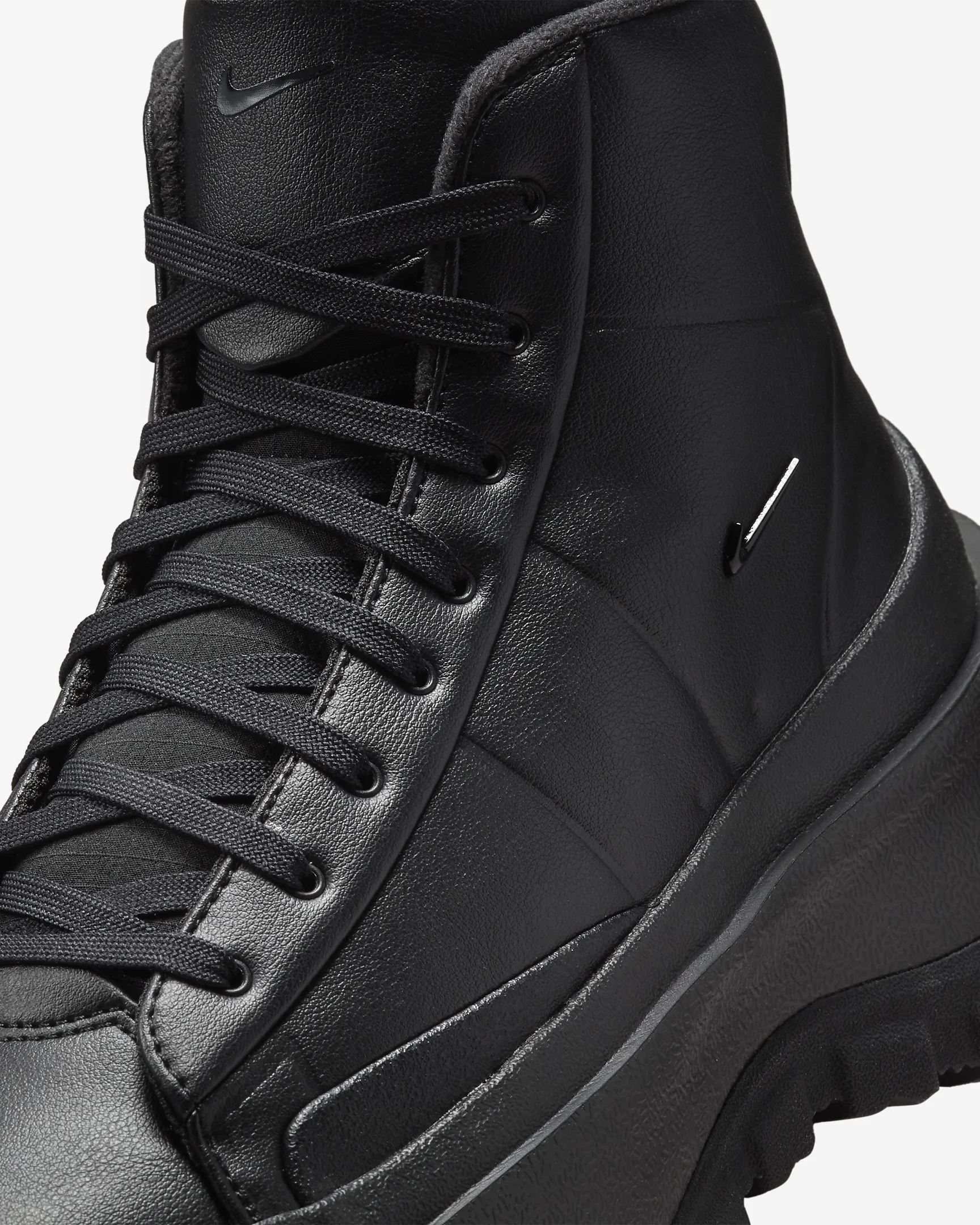 Nike Nike Blazer Roam Mid Women's Winterized Shoes | REVERSIBLE