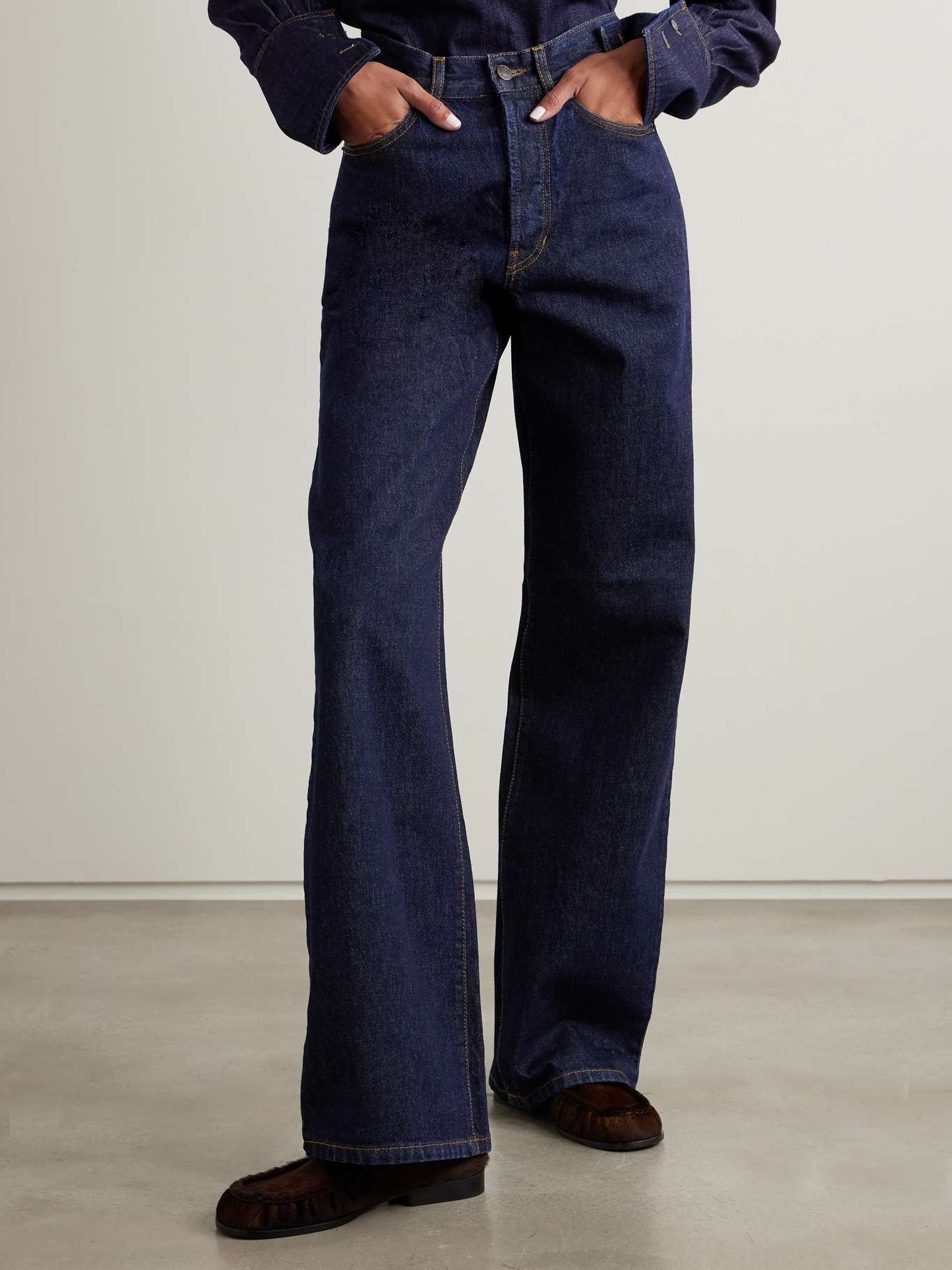 High-rise flared jeans - 3