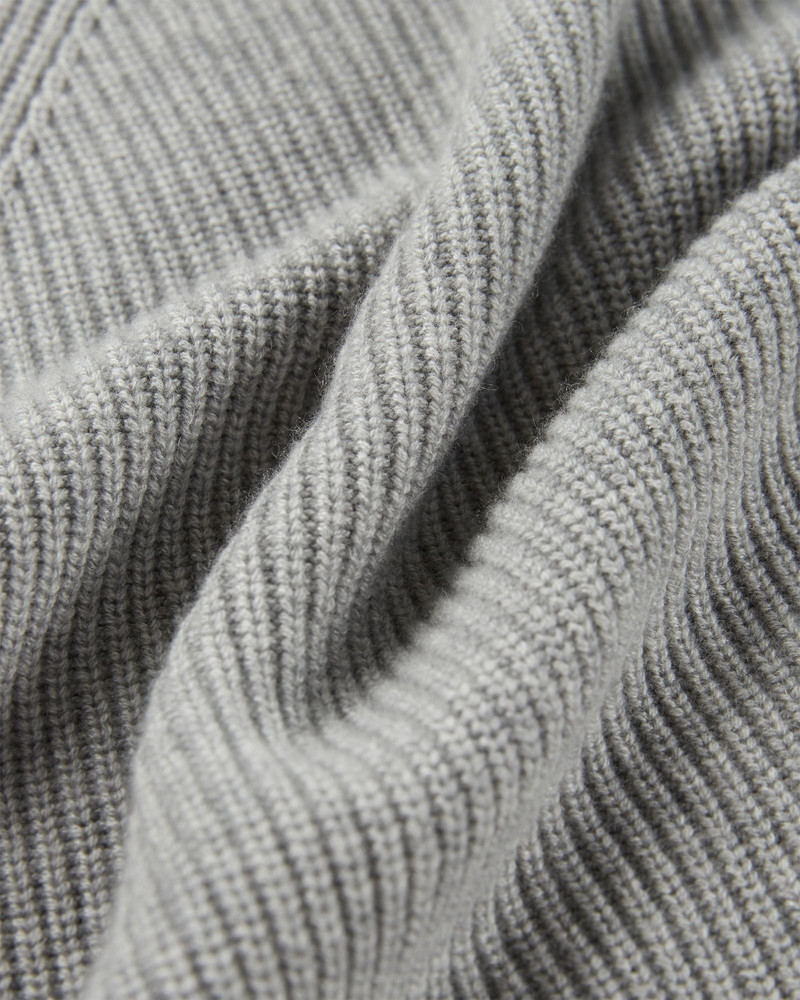 Slim fit cashmere crewneck sweater 7