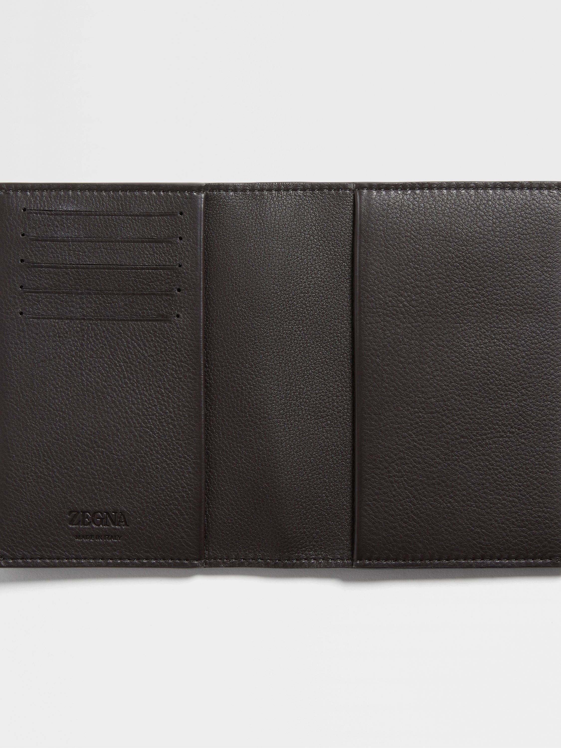 DARK BROWN SECONDSKIN PASSPORT CASE - 2