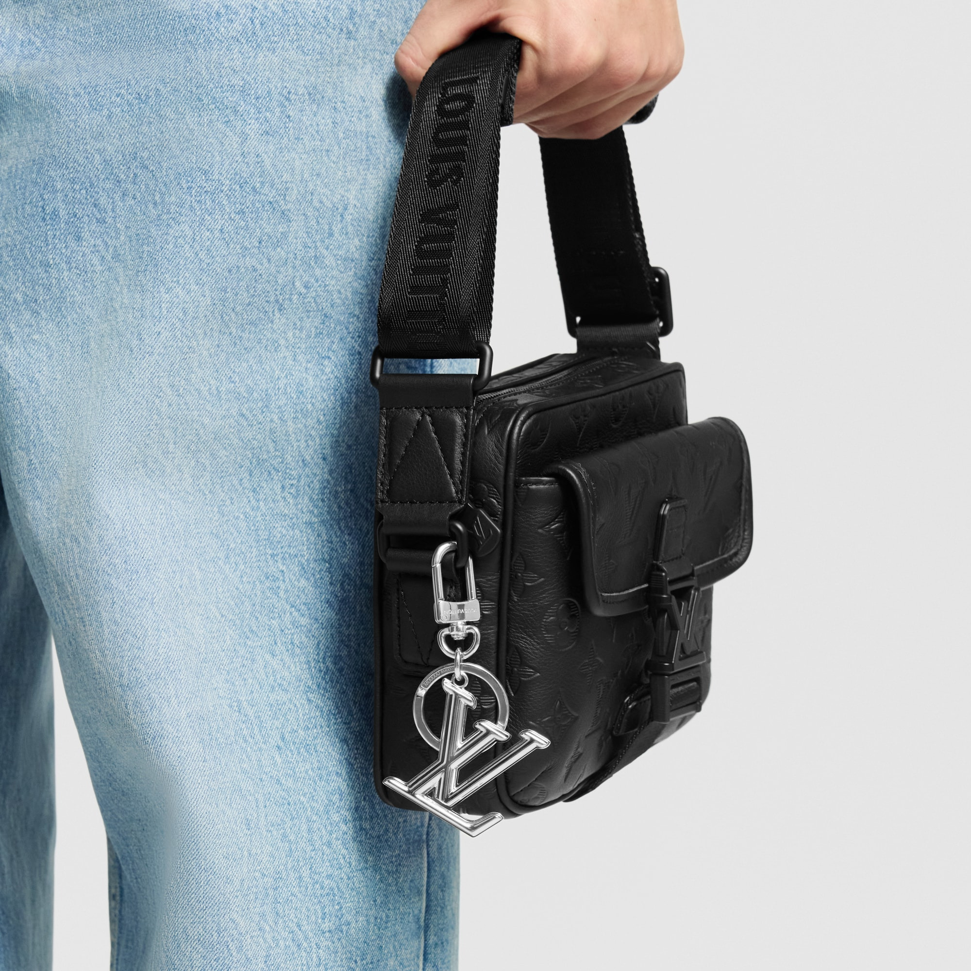 LV Must Key Holder and Bag Charm - 3