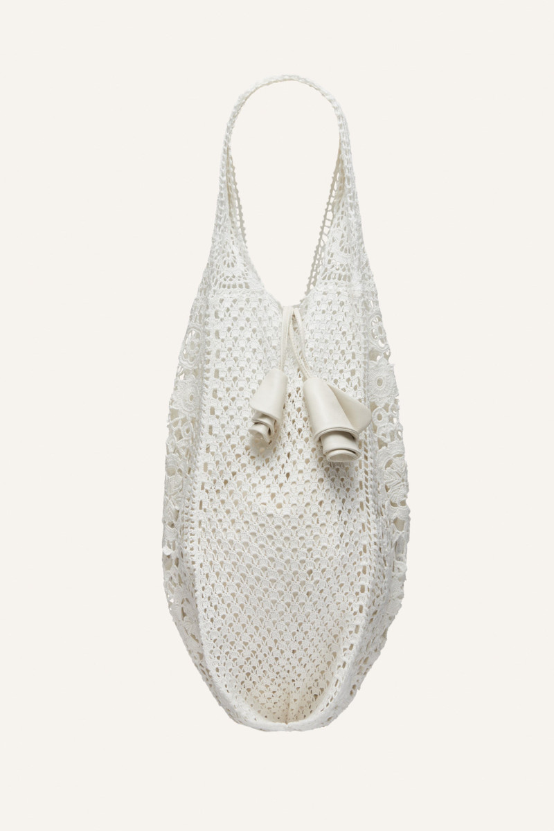 Crochet tote bag in white 1
