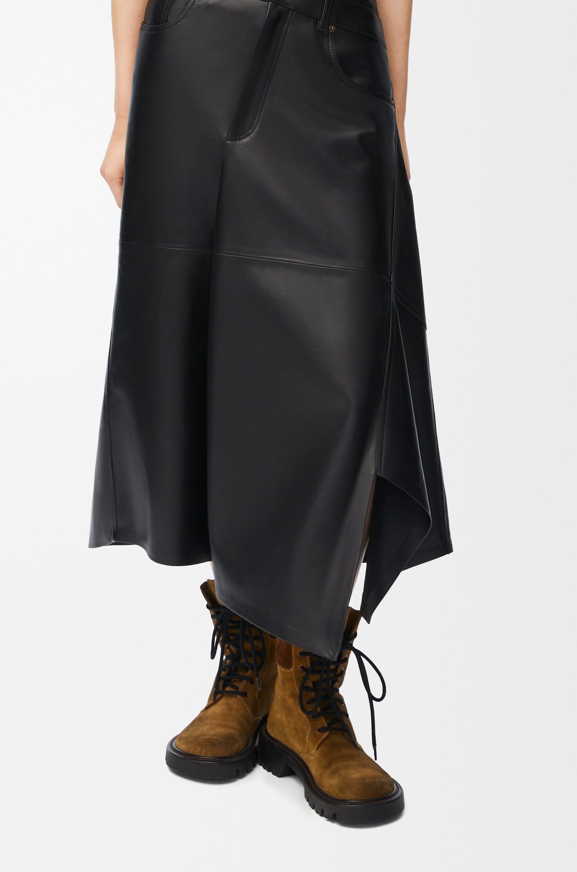 Asymmetric skirt in satin nappa lambskin - 3
