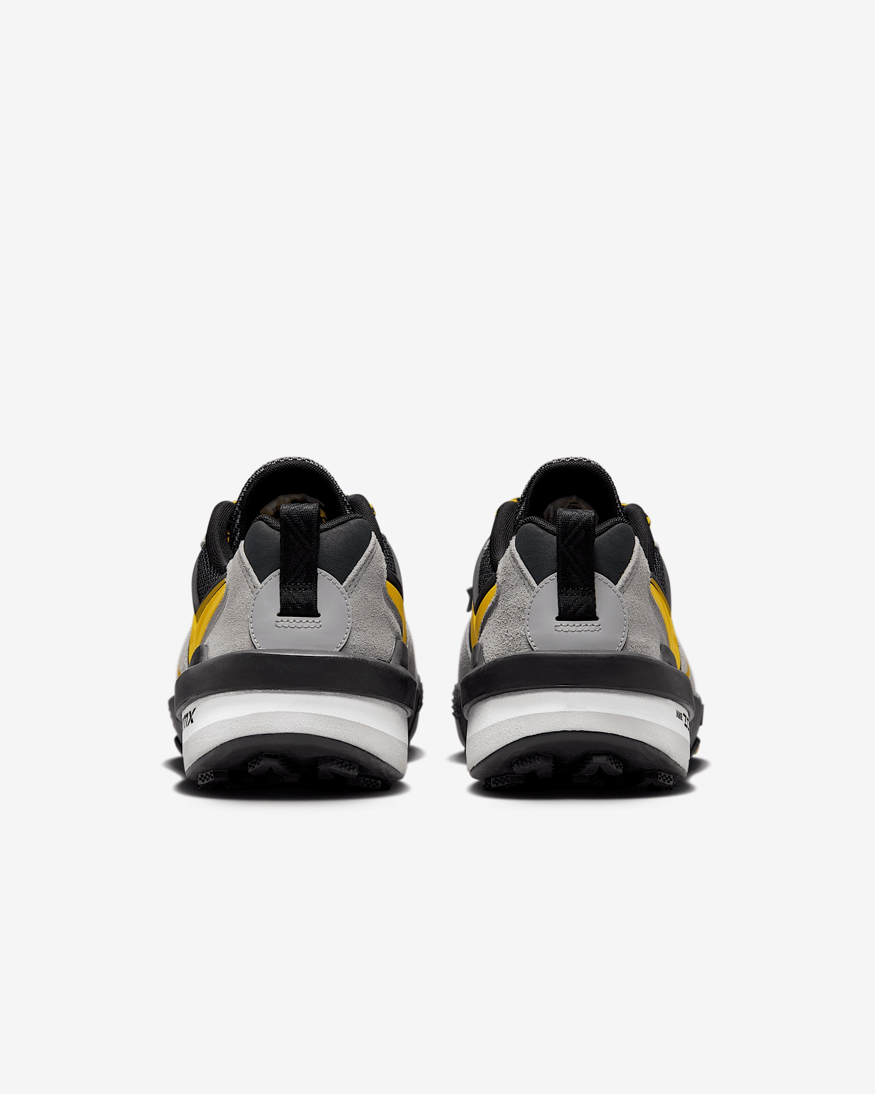 Nike Zegamadome x sacai Men's Shoes - 6