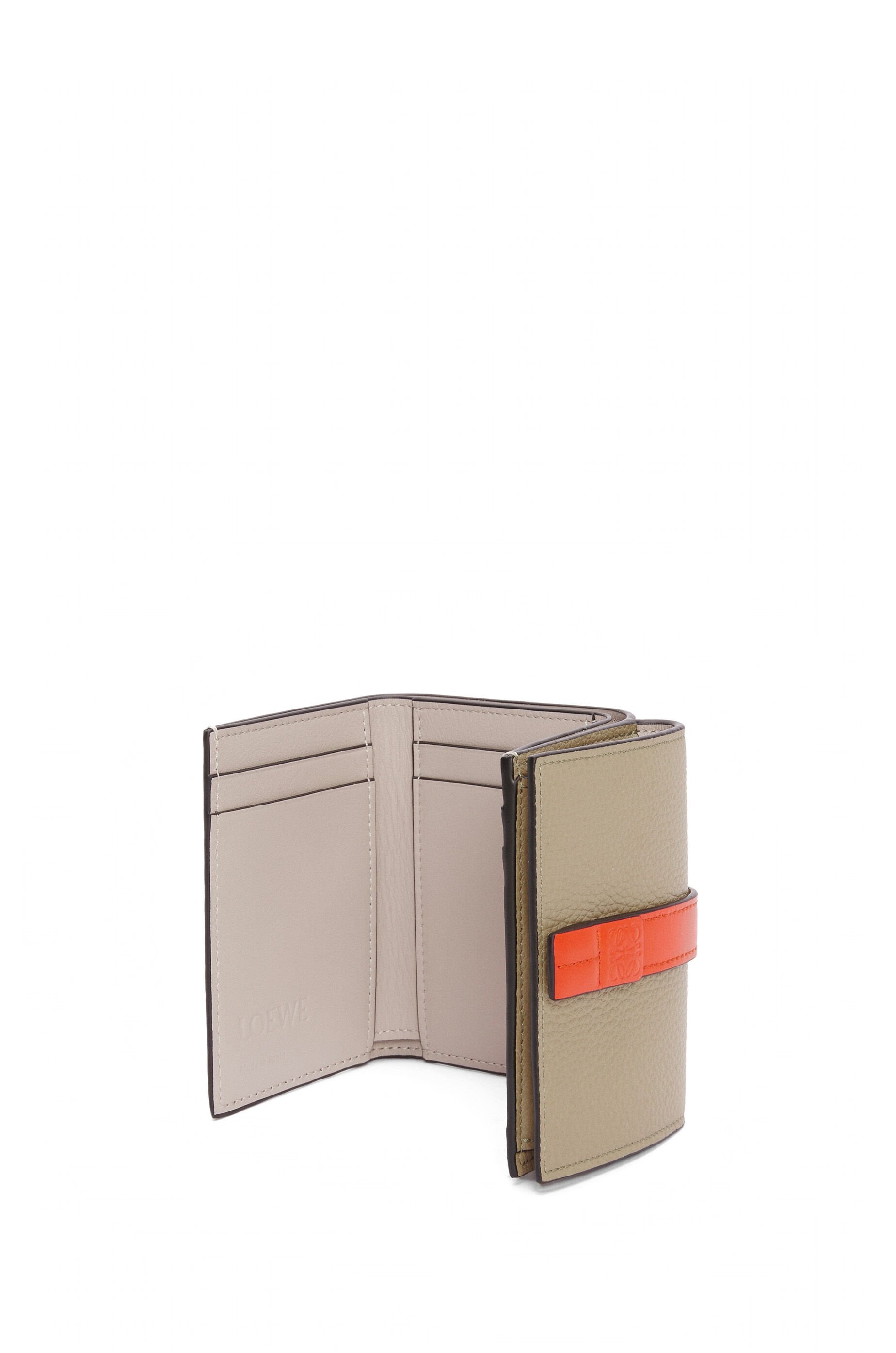 Trifold wallet in soft grained calfskin - 4