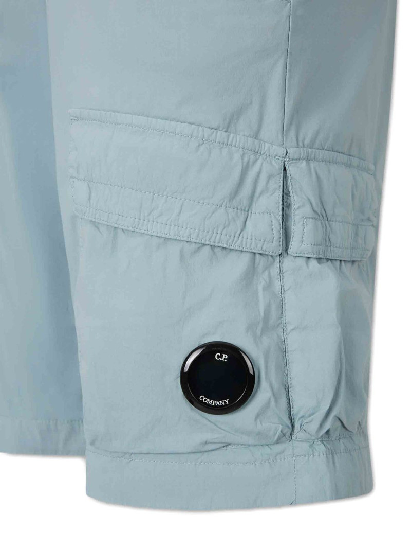 Lens-detail cargo shorts 4