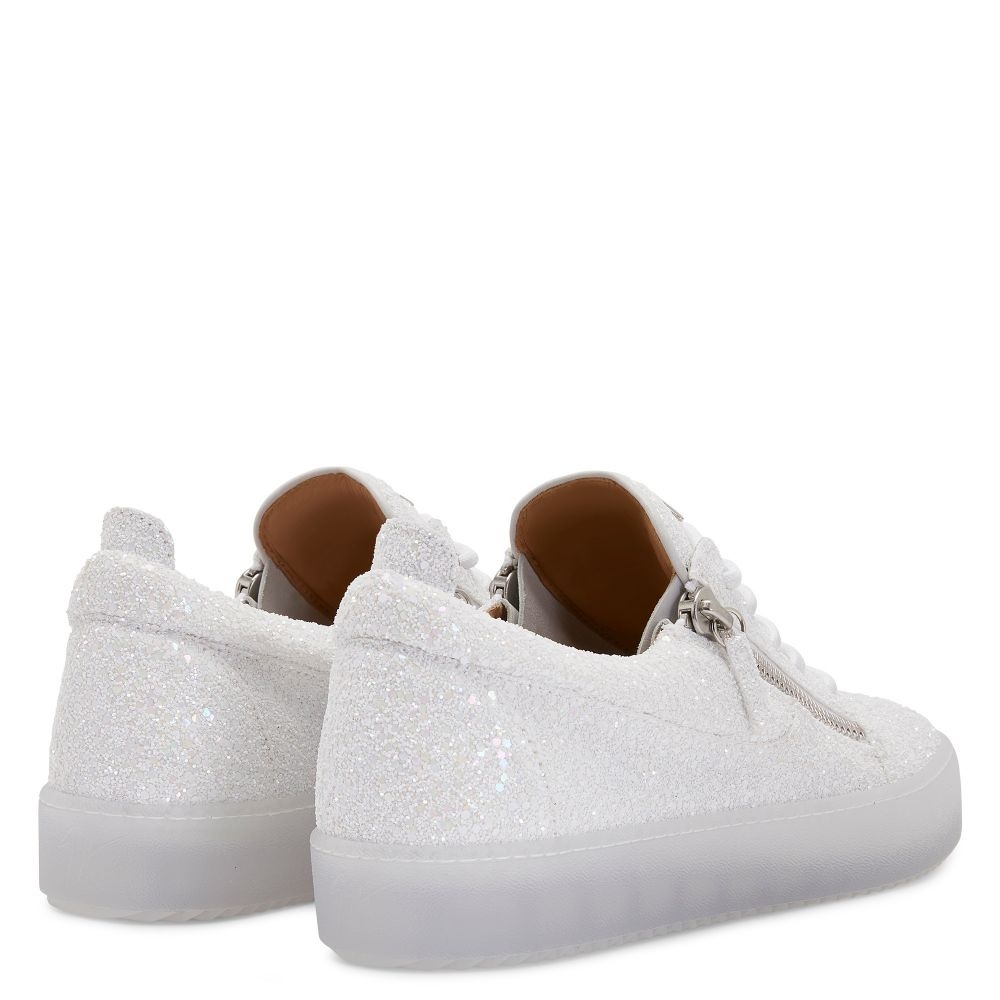 Gail Glitter - 3