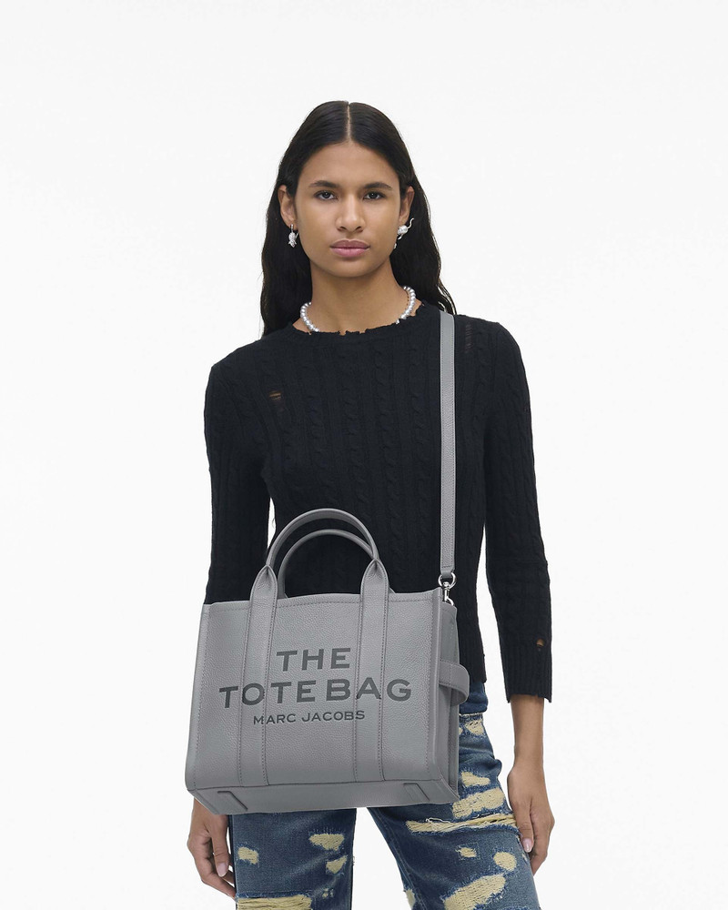 Marc Jacobs THE LEATHER MEDIUM TOTE BAG outlook