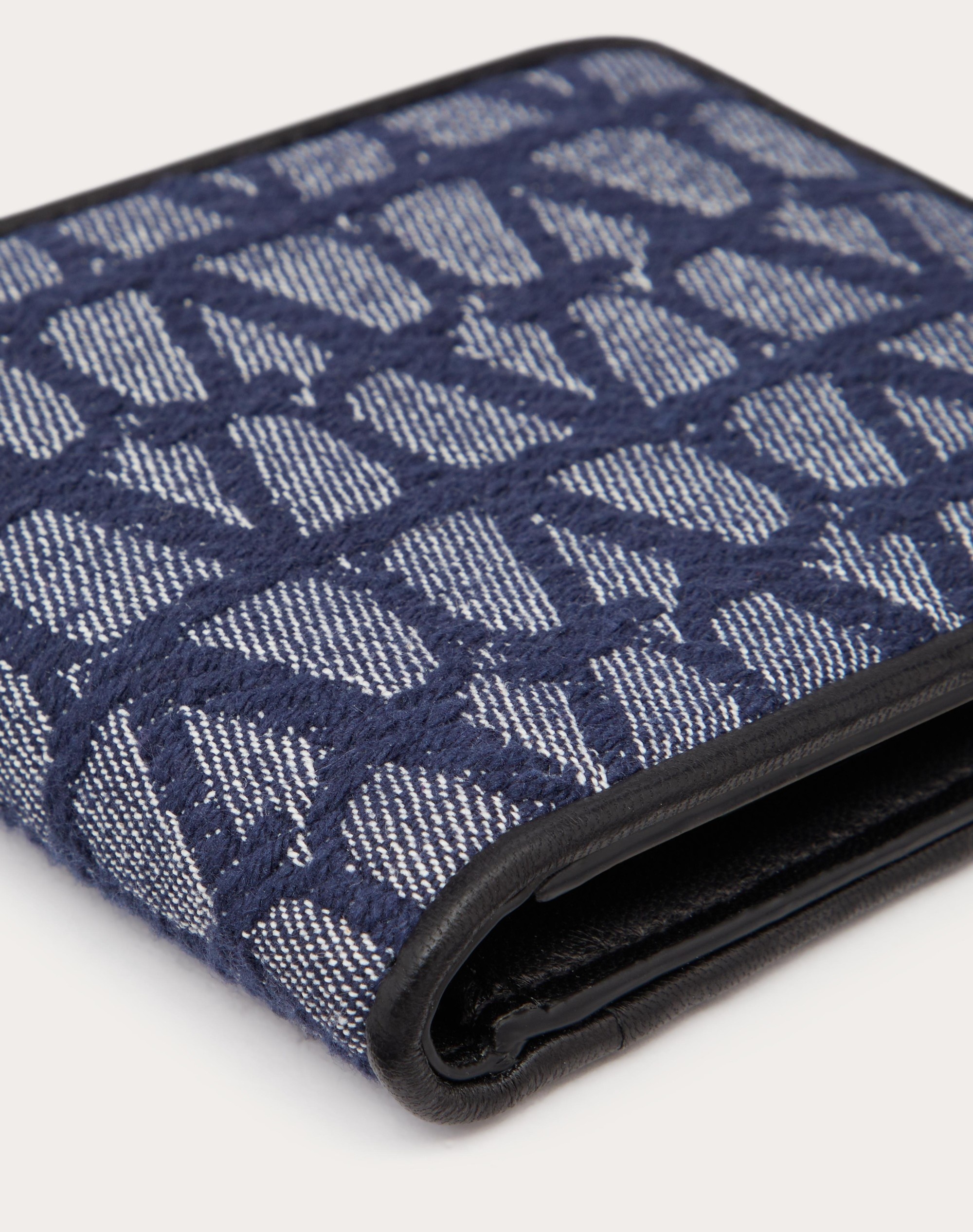 TOILE ICONOGRAPHE WALLET IN DENIM-EFFECT JACQUARD FABRIC WITH LEATHER DETAILS - 2