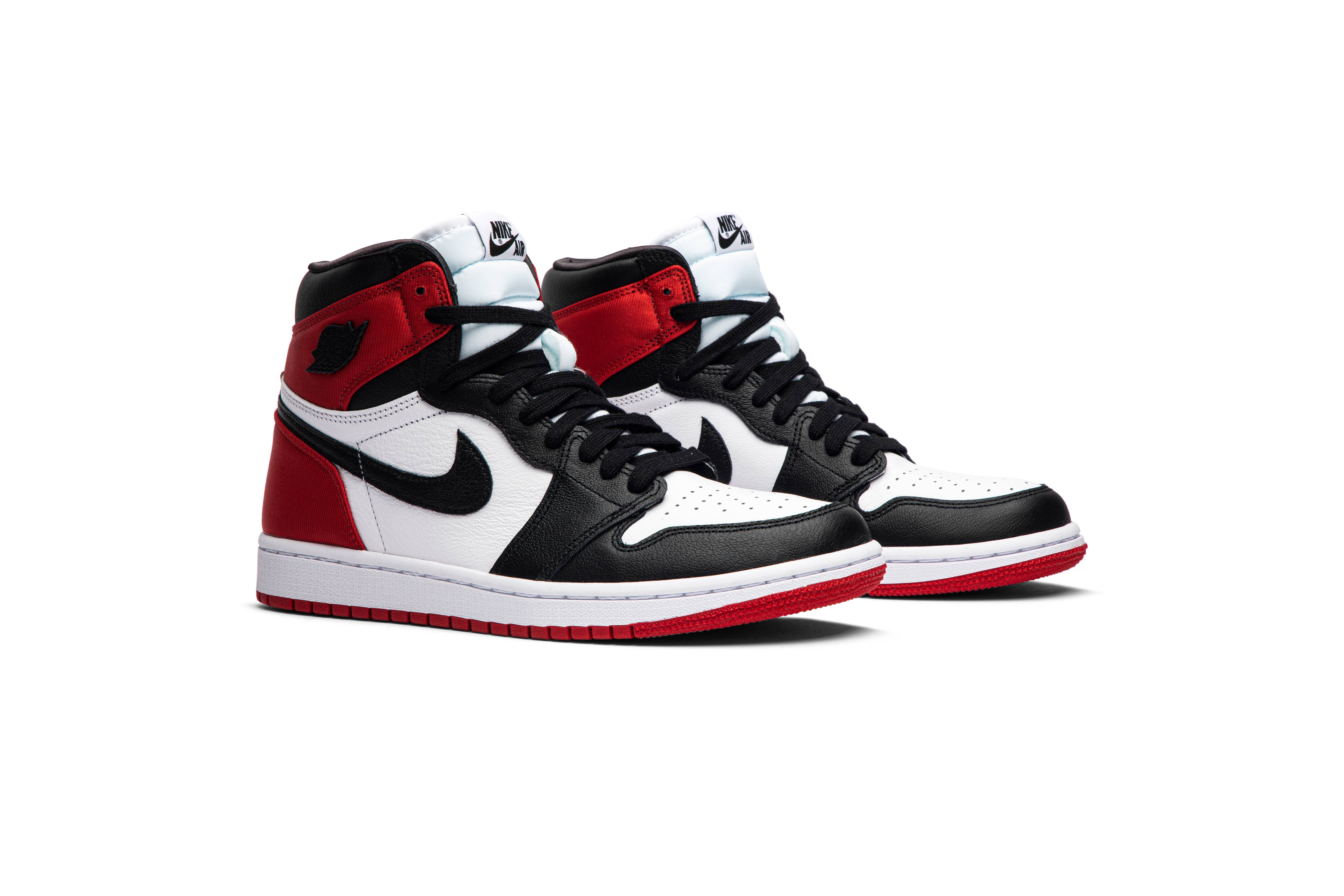 Wmns Air Jordan 1 Retro High 'Satin Black Toe' - 8