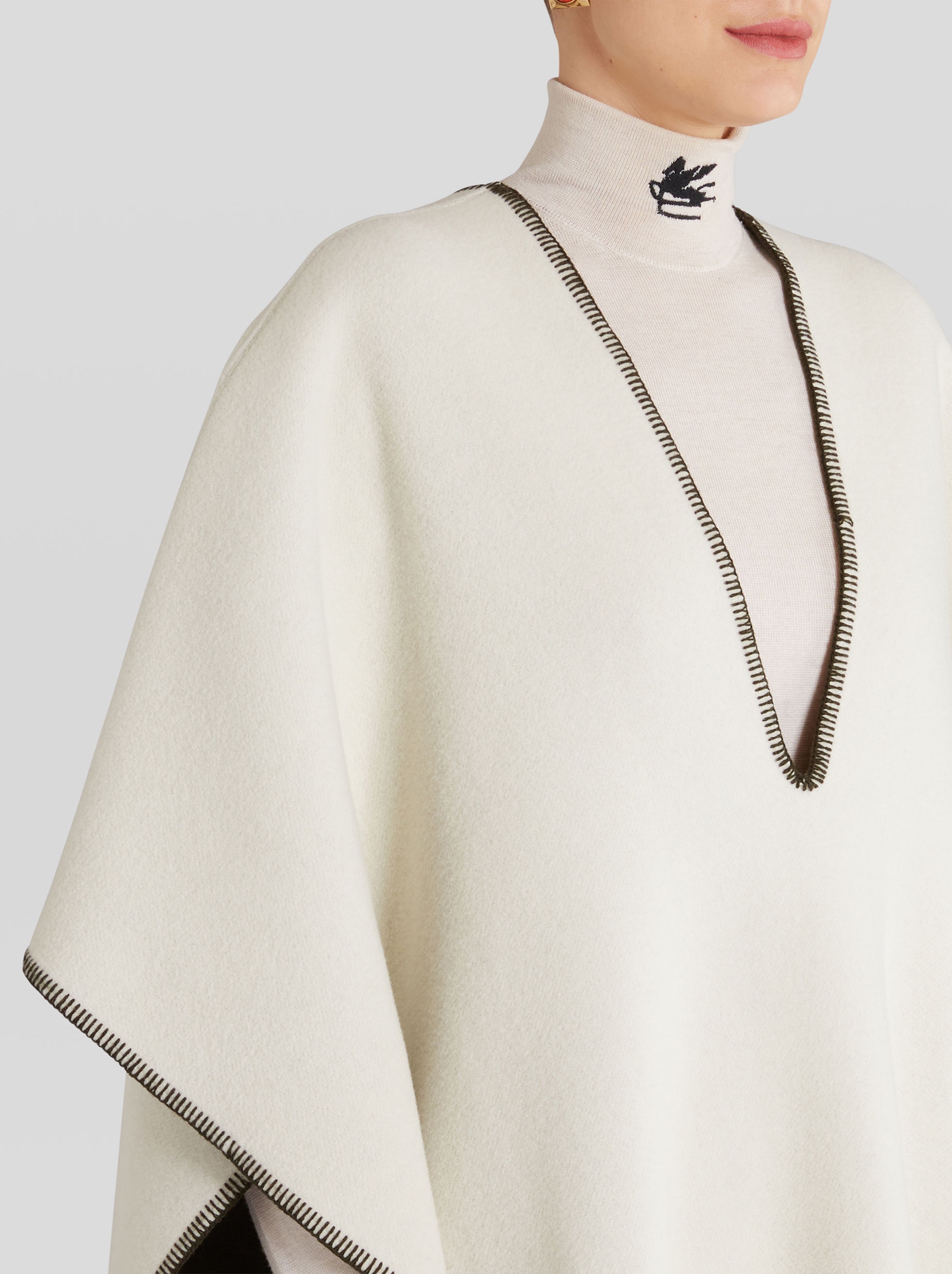 WOOL JACQUARD PONCHO - 2