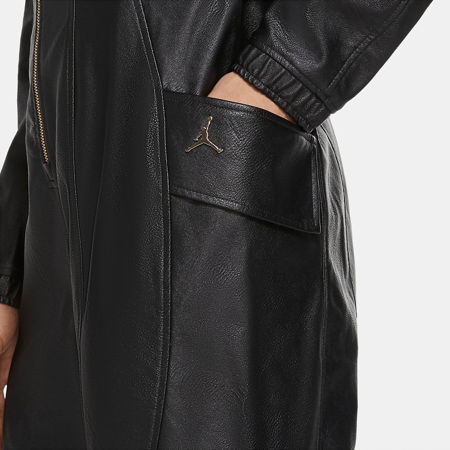 (WMNS) Air Jordan Brand Jordan Court-To-Runway 'Black' CW6476-010 - 4