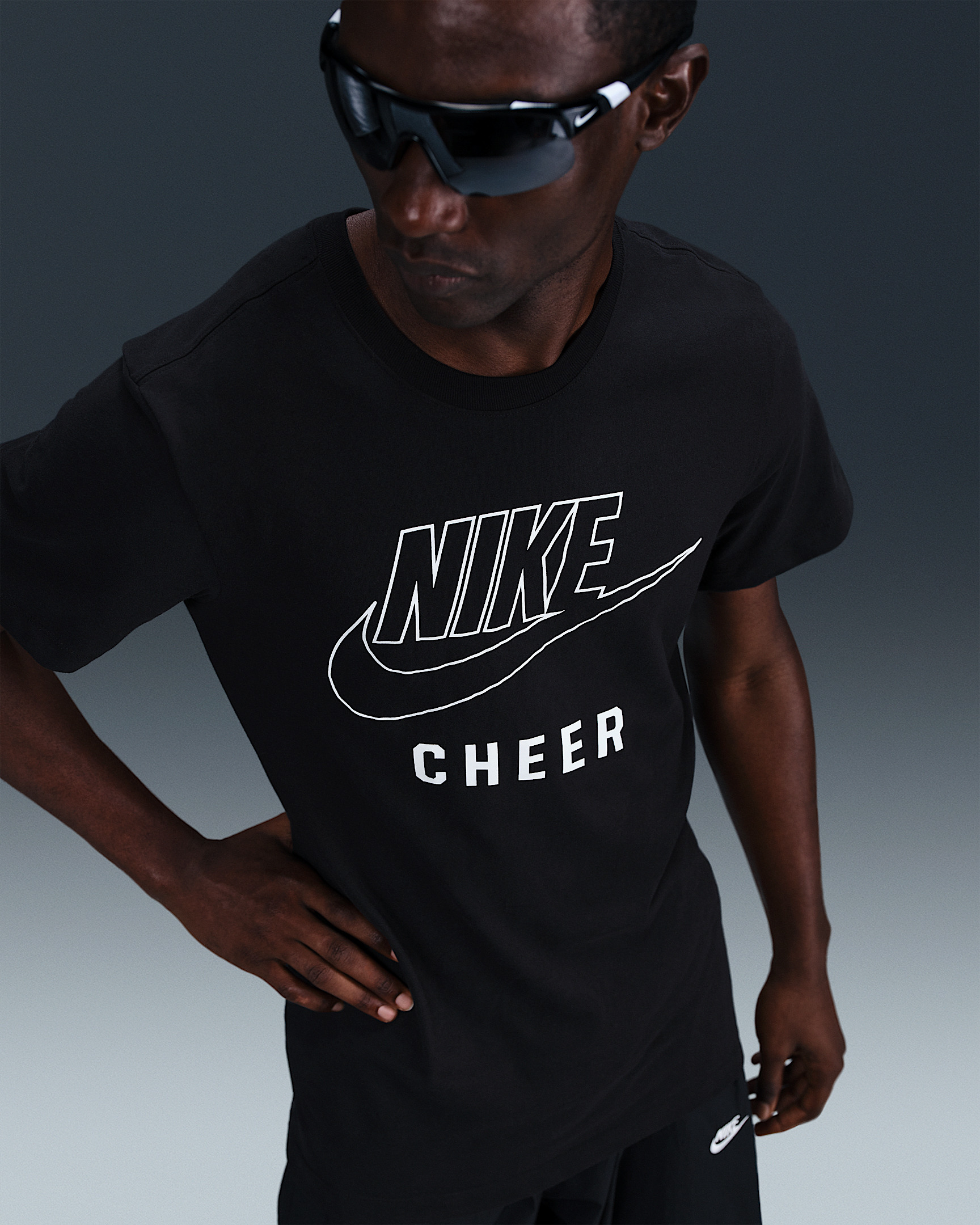 Nike Swoosh Men's Cheer T-Shirt - 1