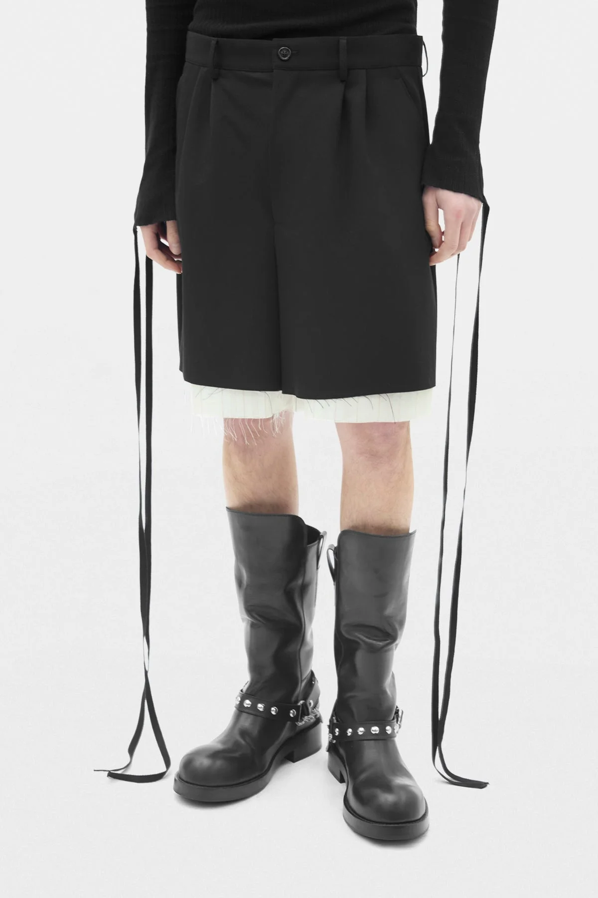 Emund Pleated Shorts with Raw Edge Lining Border - 1