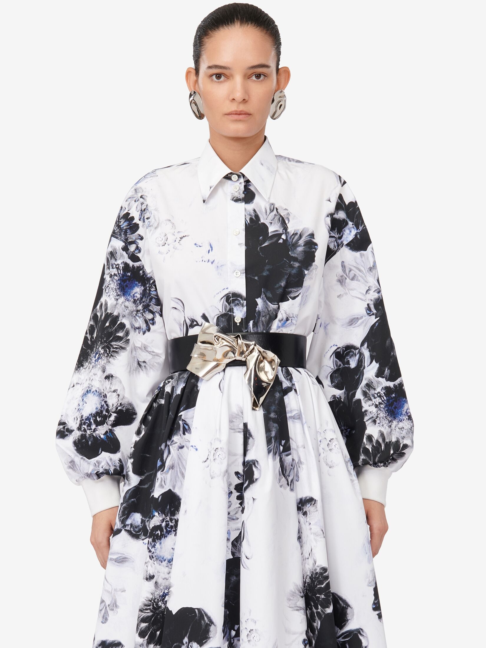Women's Chiaroscuro Cocoon Shirt in White/black/electric Blue - 5