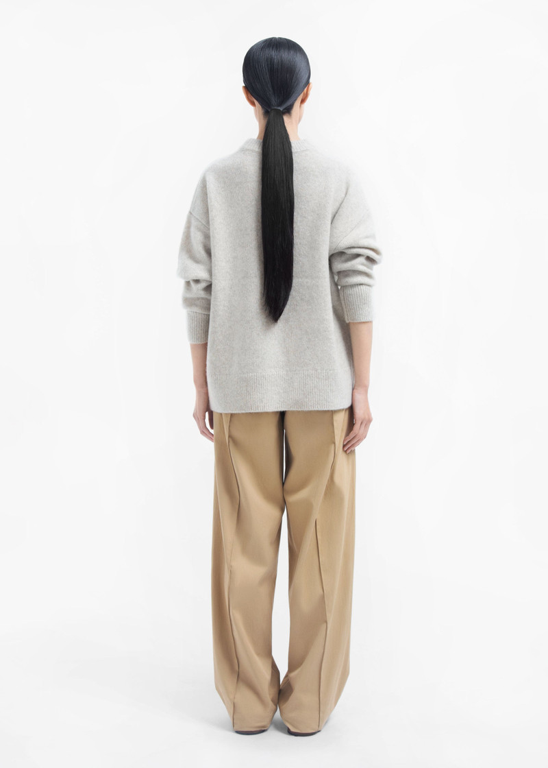 Boyfriend Sweater in Cashmere 4