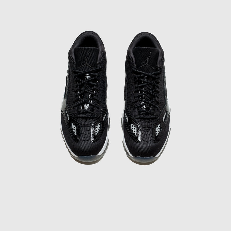 AIR JORDAN 11 RETRO LOW IE "BLACK & WHITE" - 3