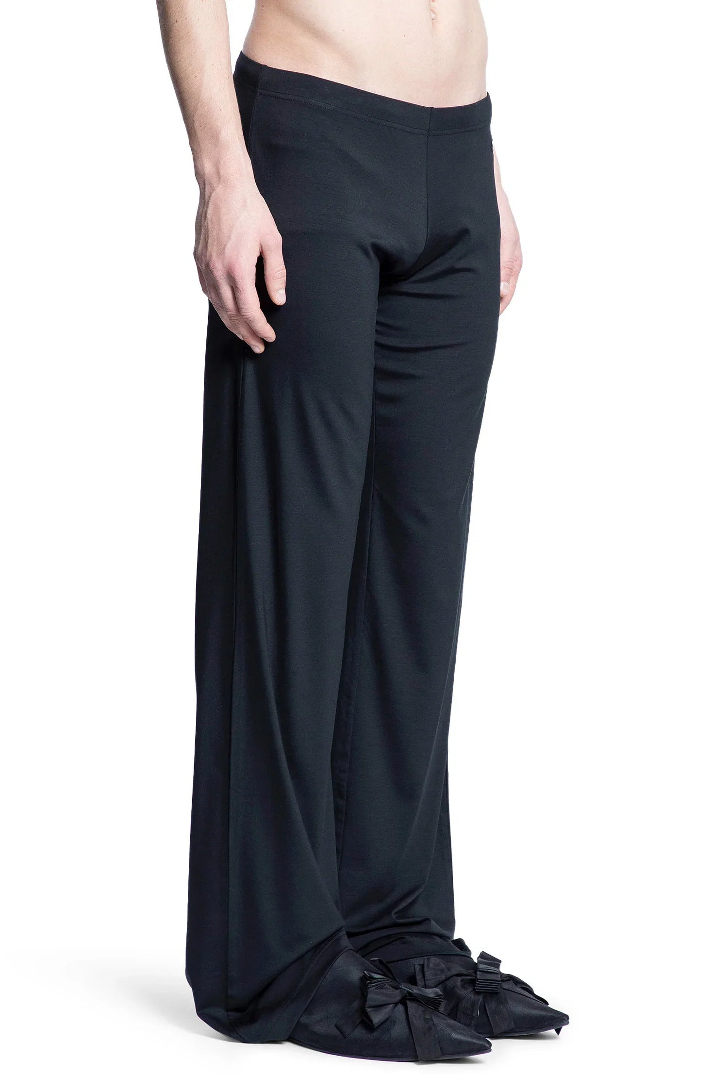 Elastic-Pants-In-Stretch-Modal - 2