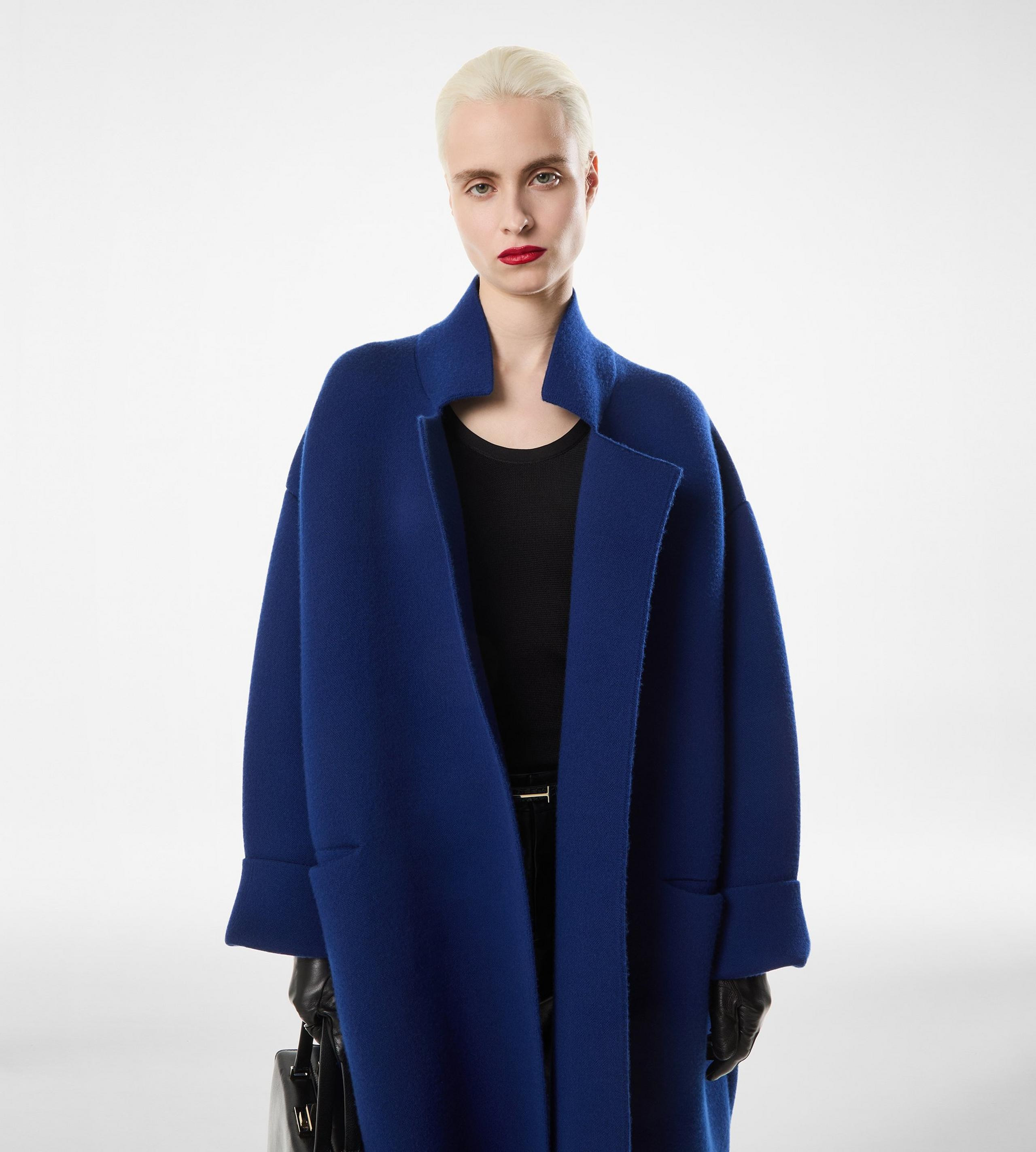 SCULPTURAL SINGLE BREASTED OPERA COAT - 3