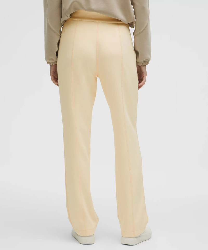Softstreme High-Rise Straight-Leg Pant *Regular 3
