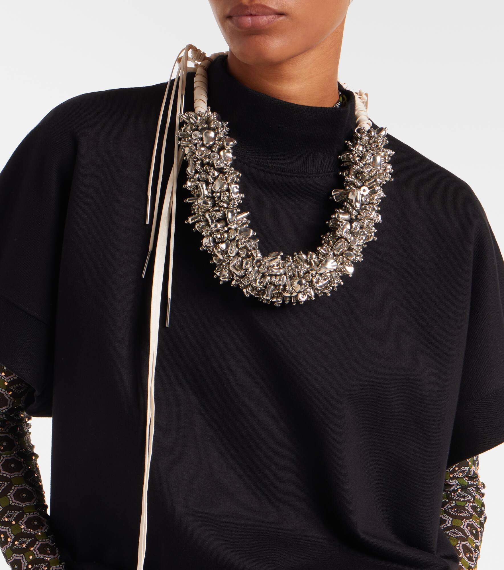 Embellished necklace - 3