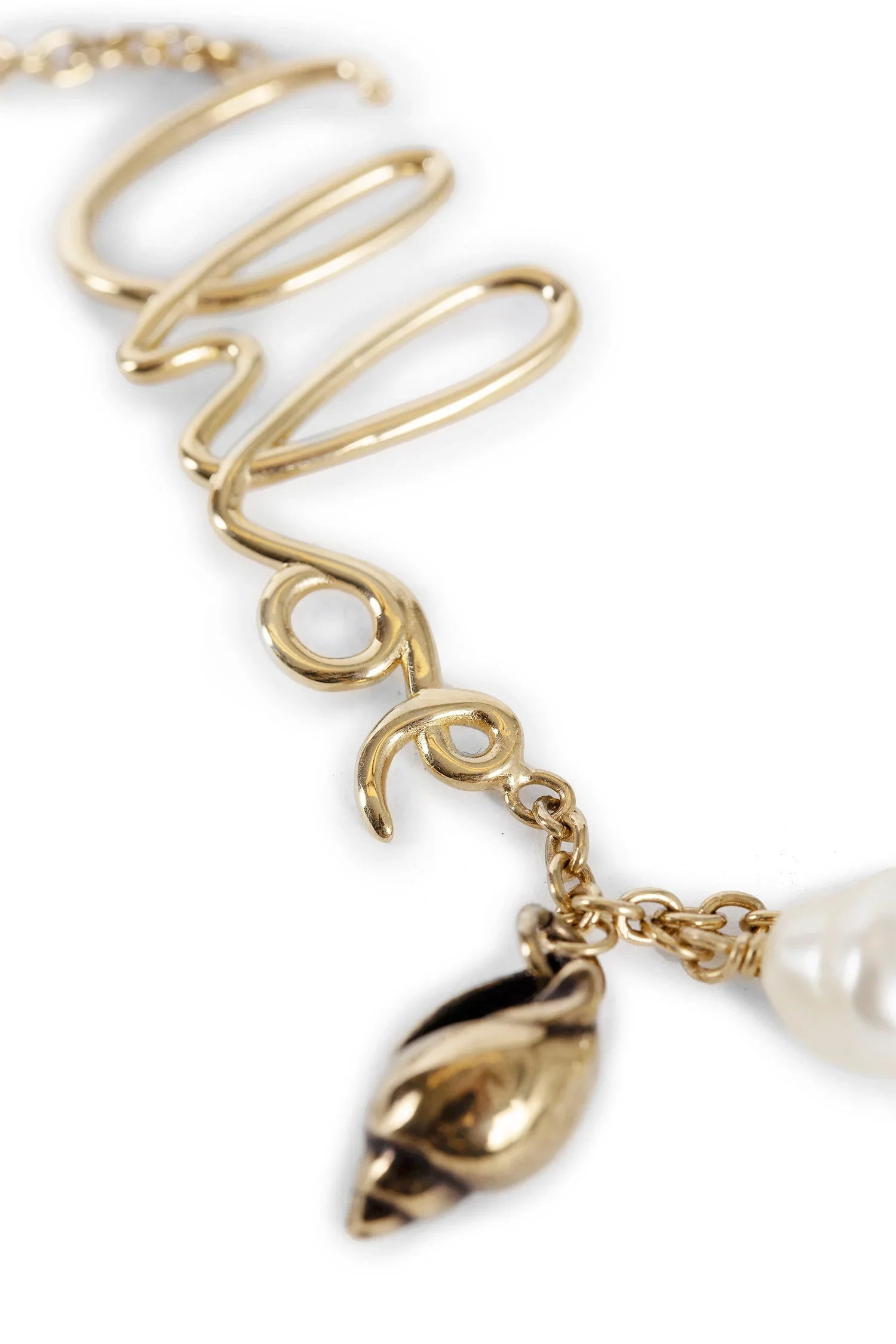The-Chloe-Shells-Necklace - 3