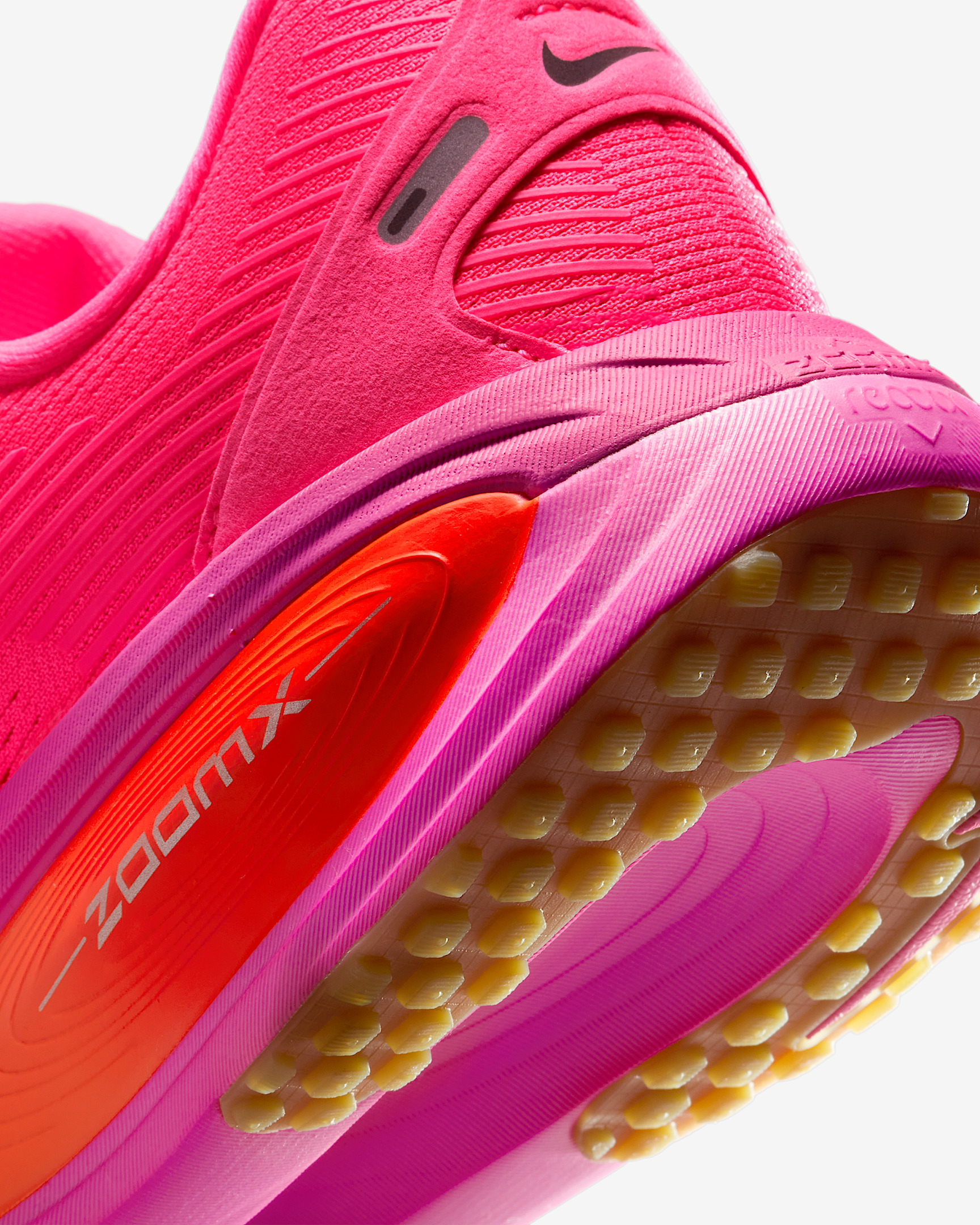 Nike Vomero 18 Women's Road Running Shoes - 8
