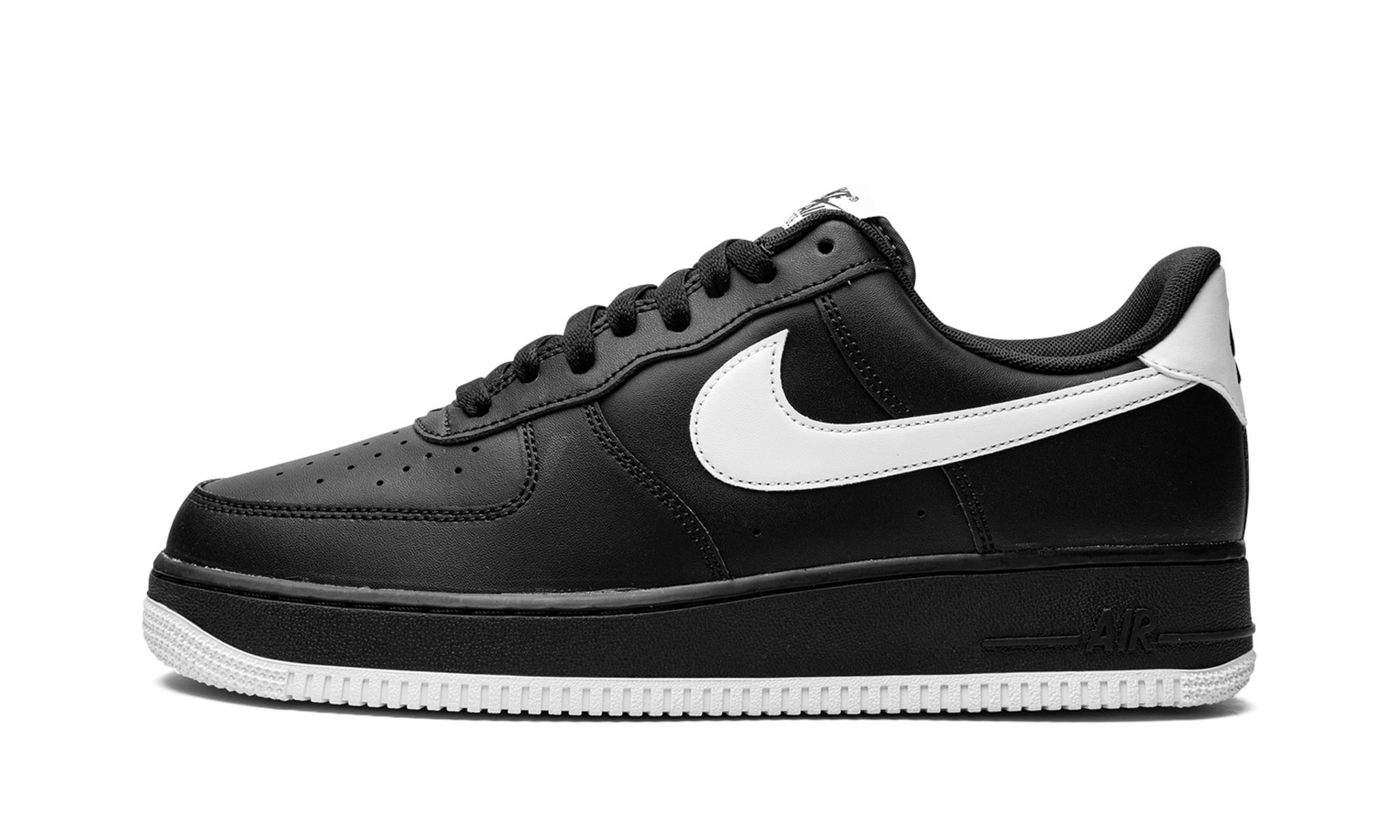 Air Force 1 '07 "Black / White" - 1