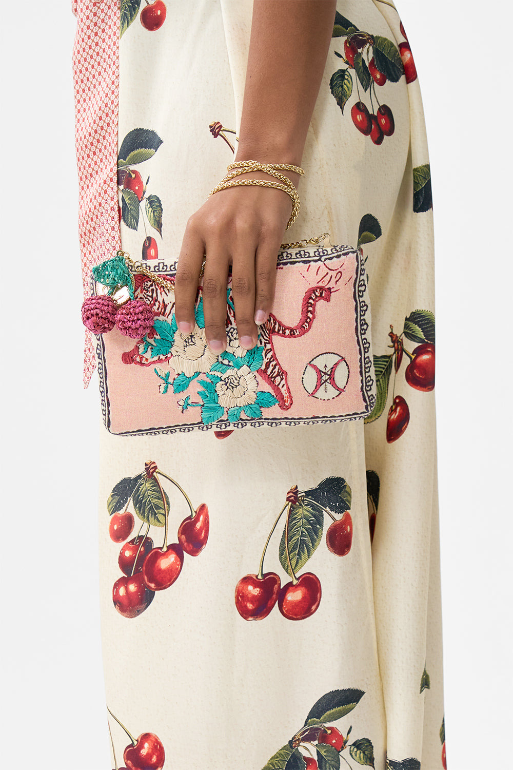 HARDCASE CLUTCH WITH RAFFIA DETAIL - 6