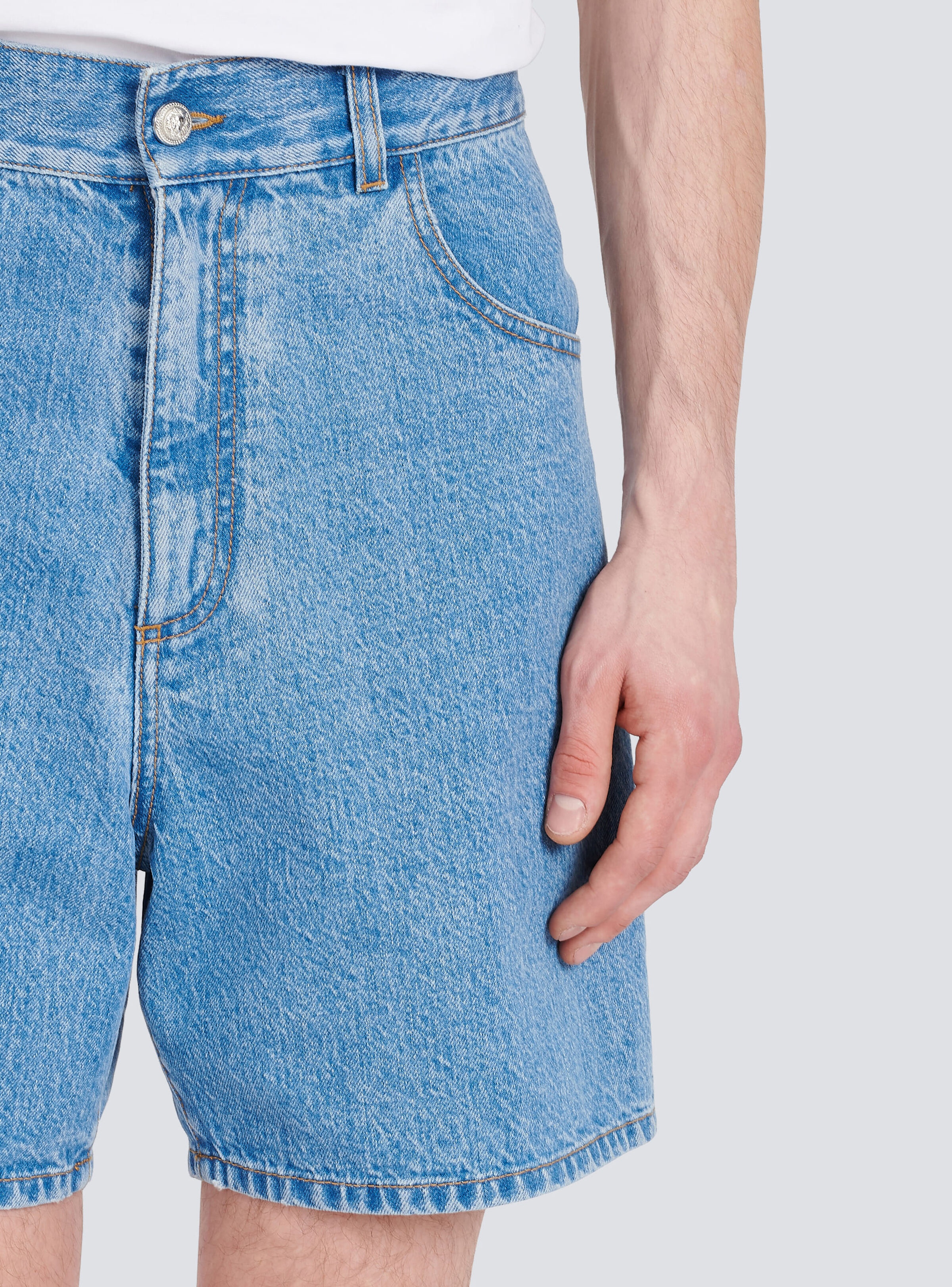 Oversized denim shorts - 7