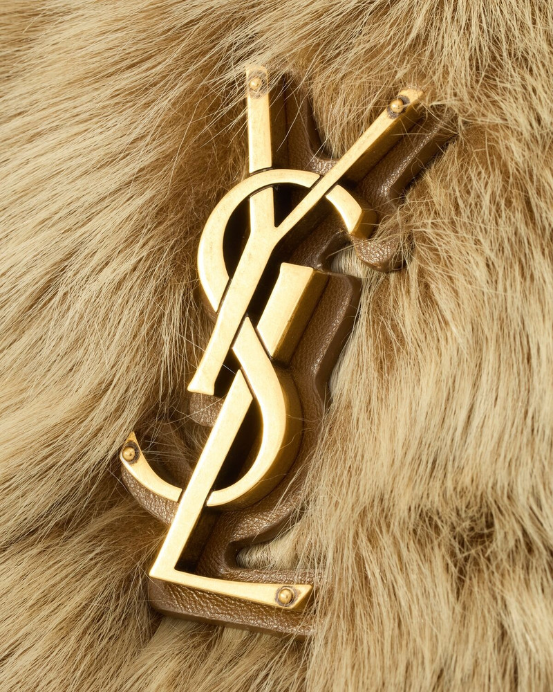 NIKI LARGE IN FUR 6