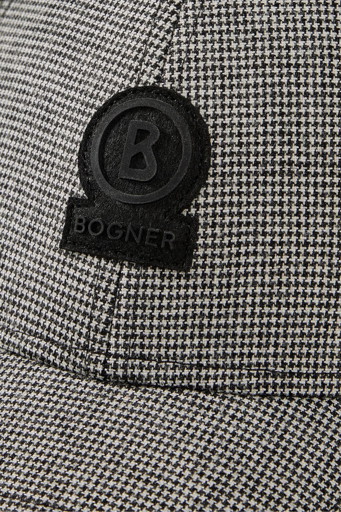 Mats Cap in Black/White - 3