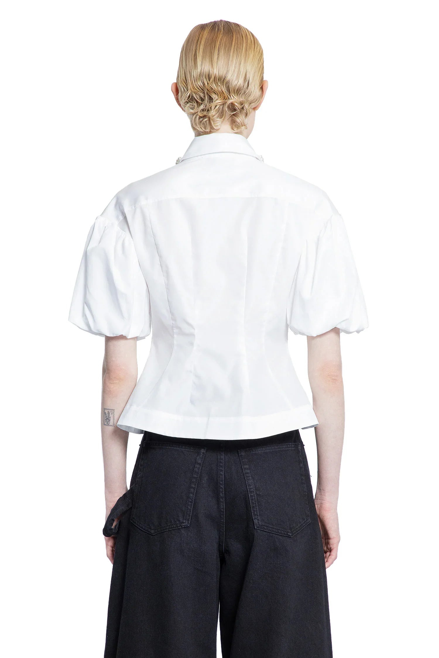 Cropped-Ruffle-Puff-Sleeve-Shirt - 3