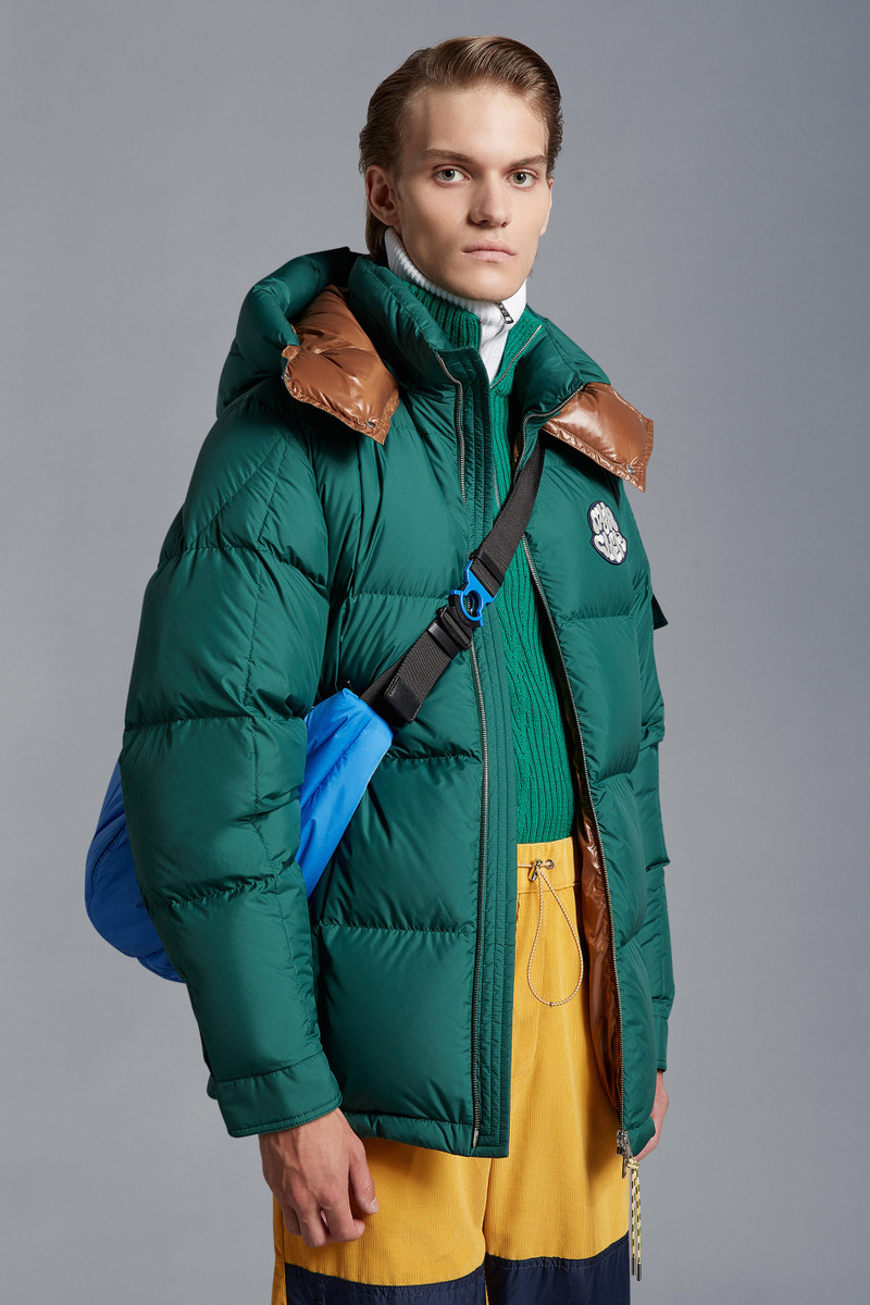 Moncler Spread Large Hobo Bag outlook