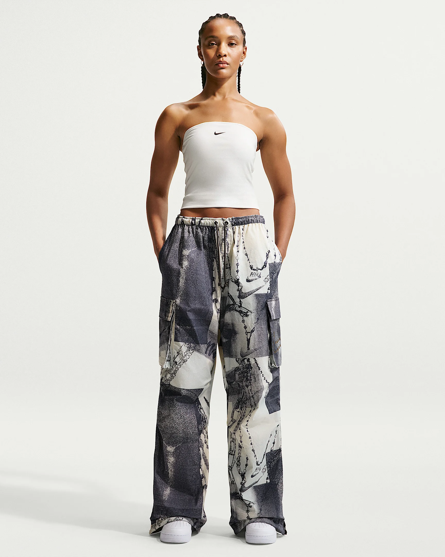 Nike Sportswear Women's Mid-Rise Oversized Cargo Pants - 1