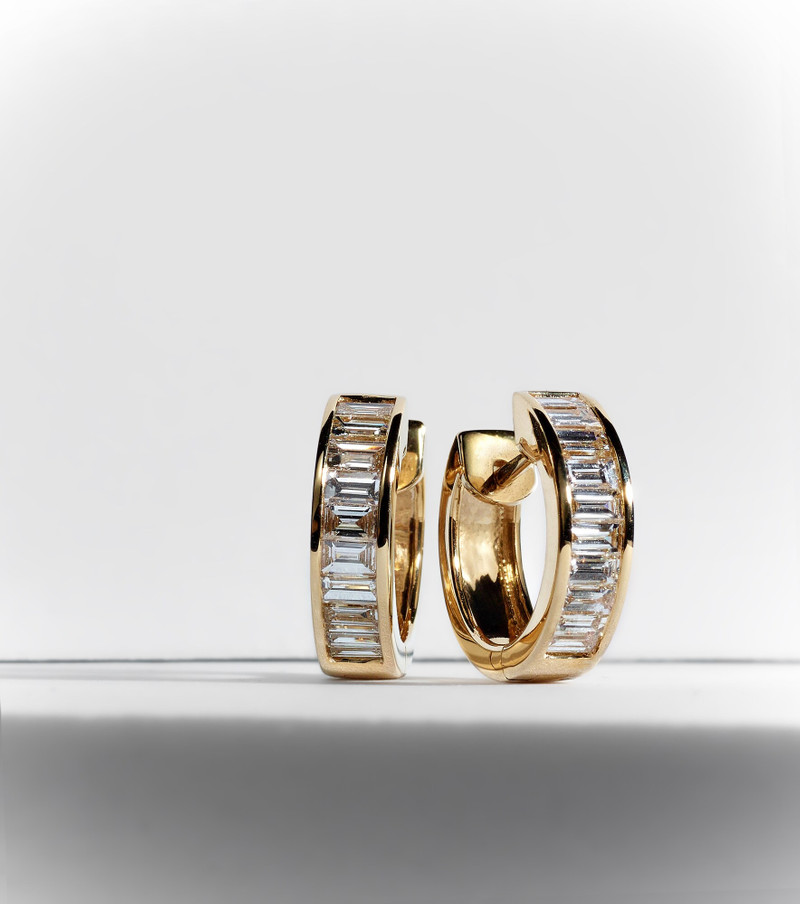 Hannah 18kt gold earrings with diamonds 5