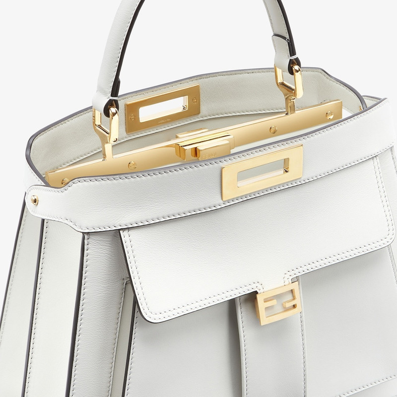 FENDI White leather bag with Baguette pocket outlook
