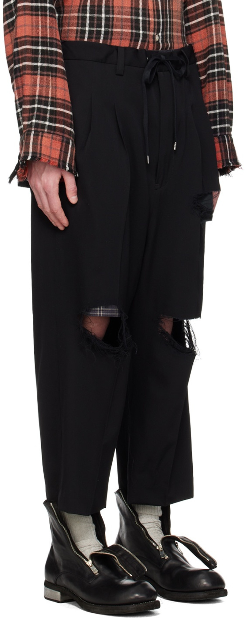 TAKAHIROMIYASHITA TheSoloist. Black Two Tuck Trousers outlook