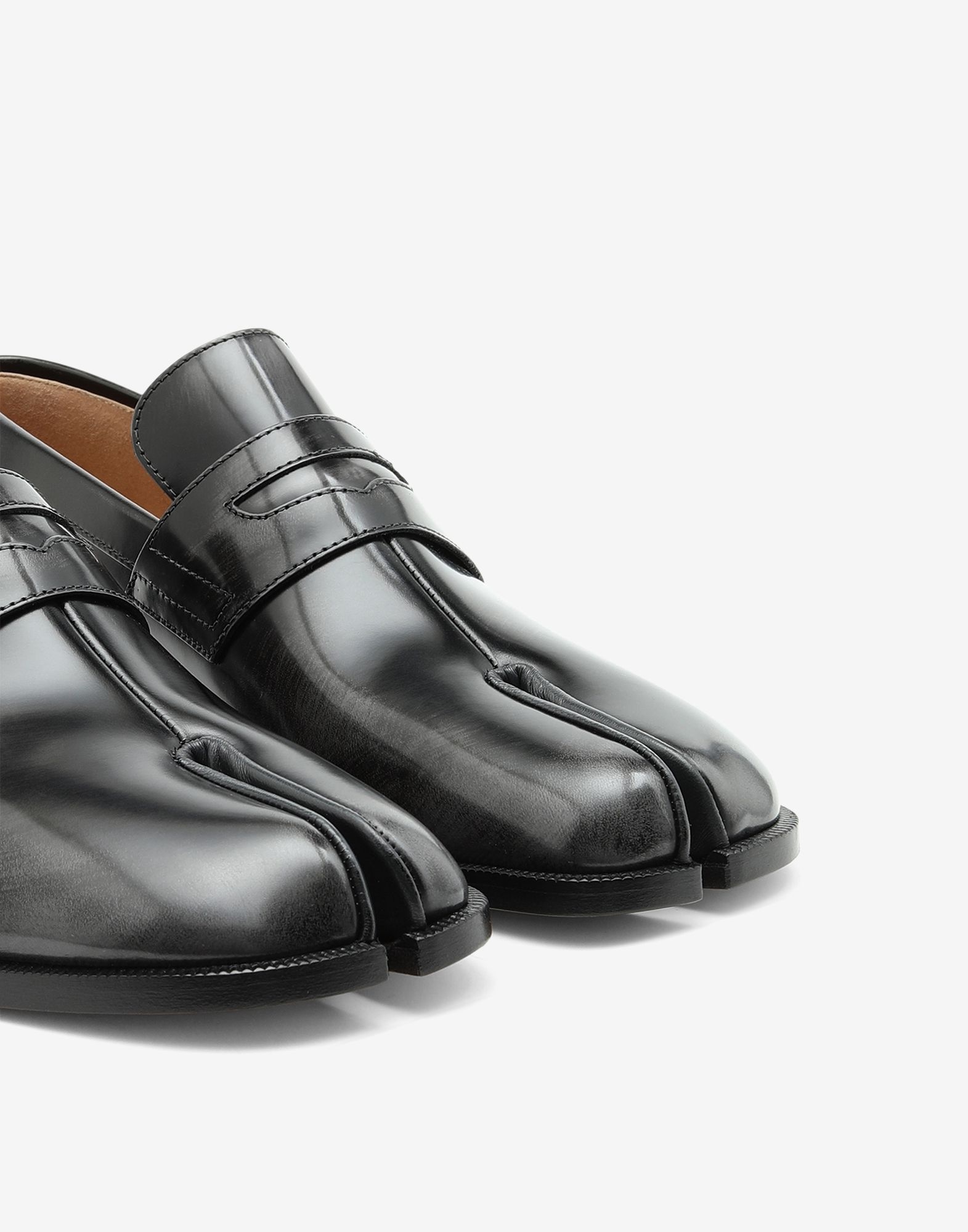 Tabi brushed leather loafers - 5