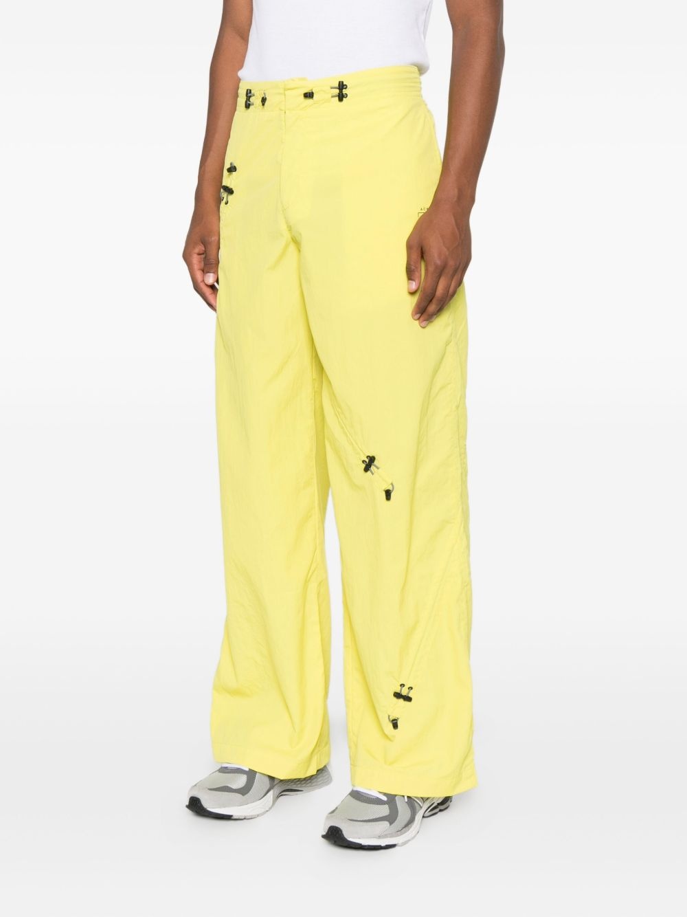 clasp-fastening detail trousers - 3