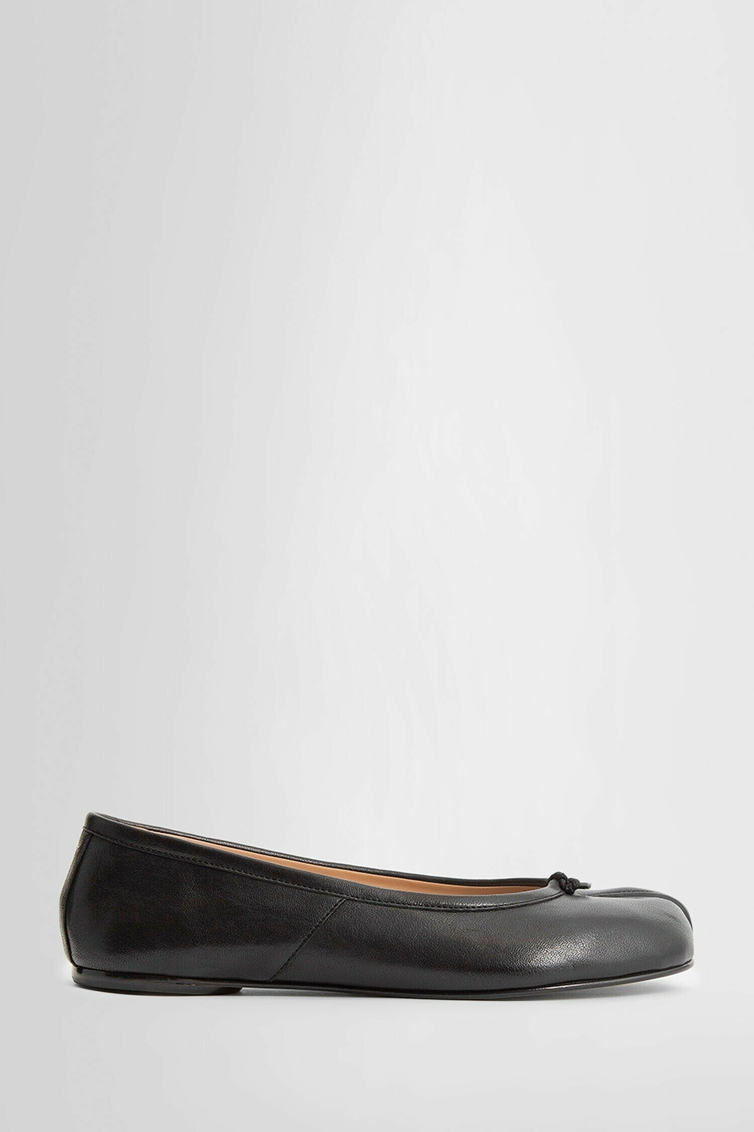 MAISON MARGIELA WOMAN BLACK FLATS - 1