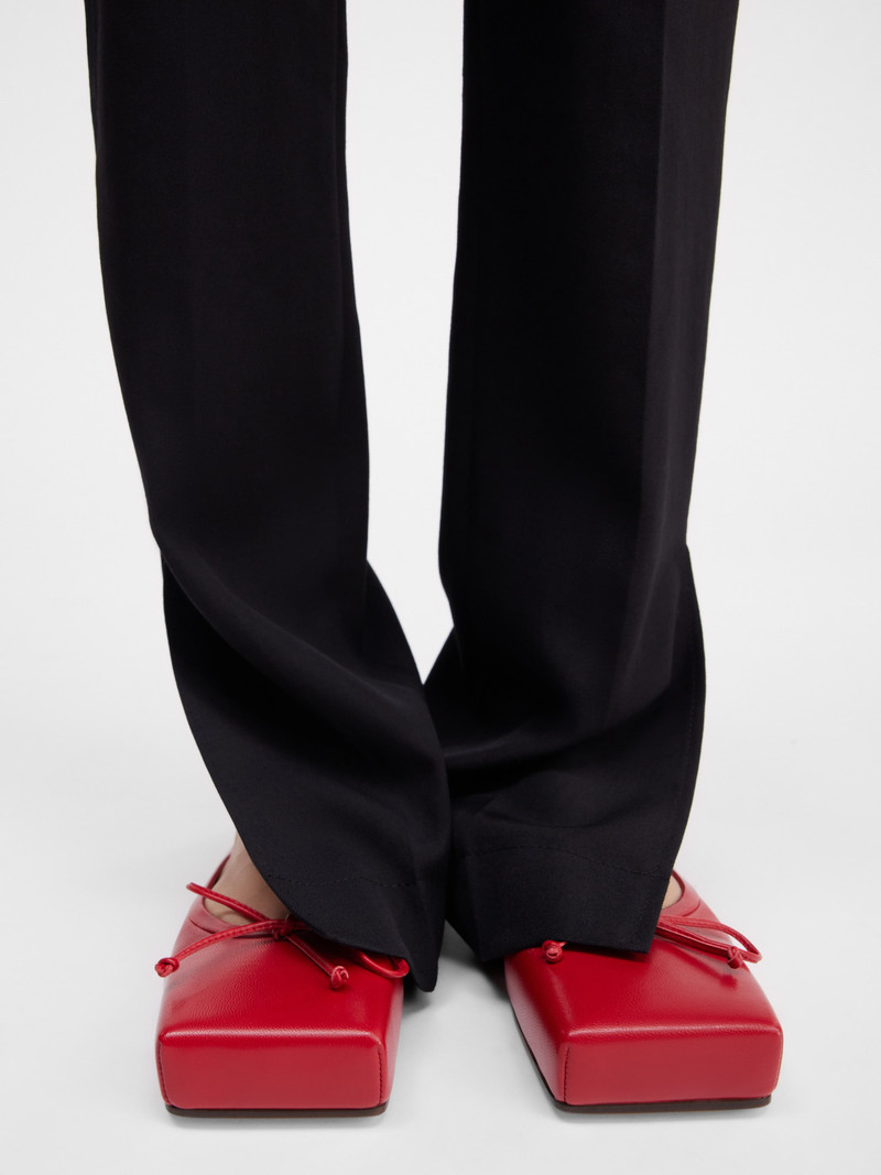 JACQUEMUS Les mules plates Ballet outlook