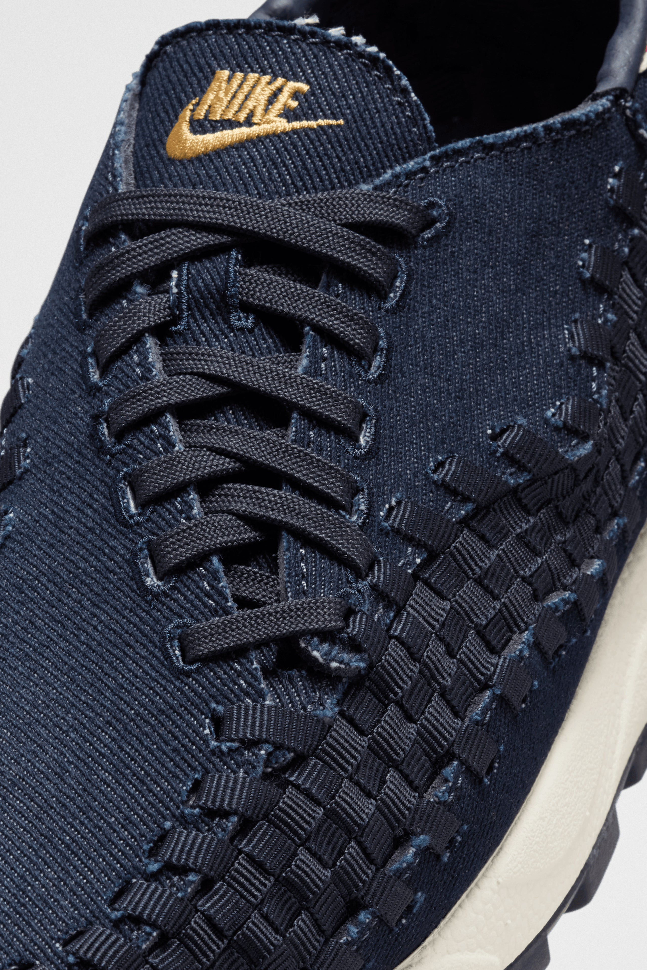 NIKE W'S AIR FOOTSCAPE WOVEN DENIM / WHEAT GOLD - 7