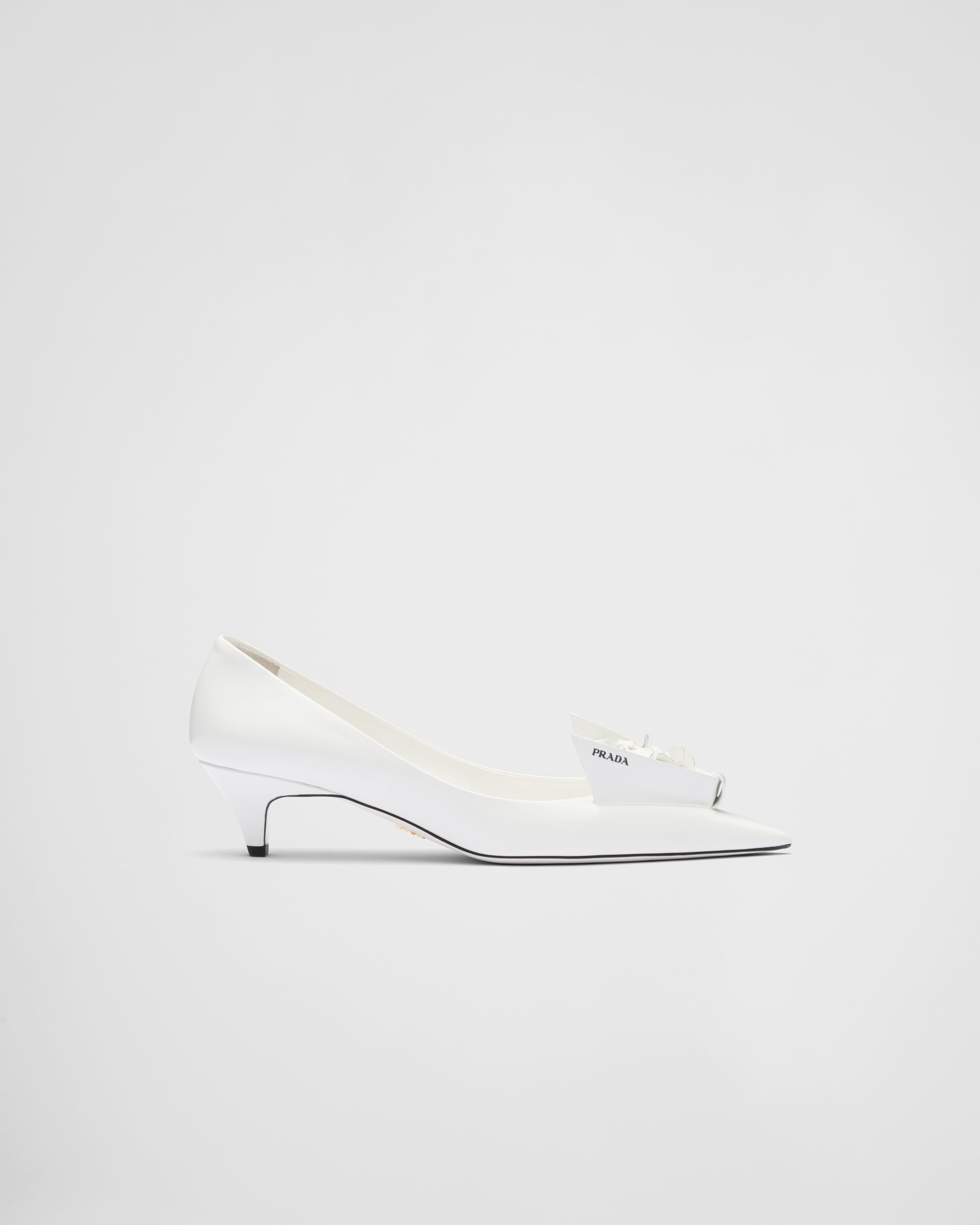 Brushed leather pumps with floral appliqués - 2