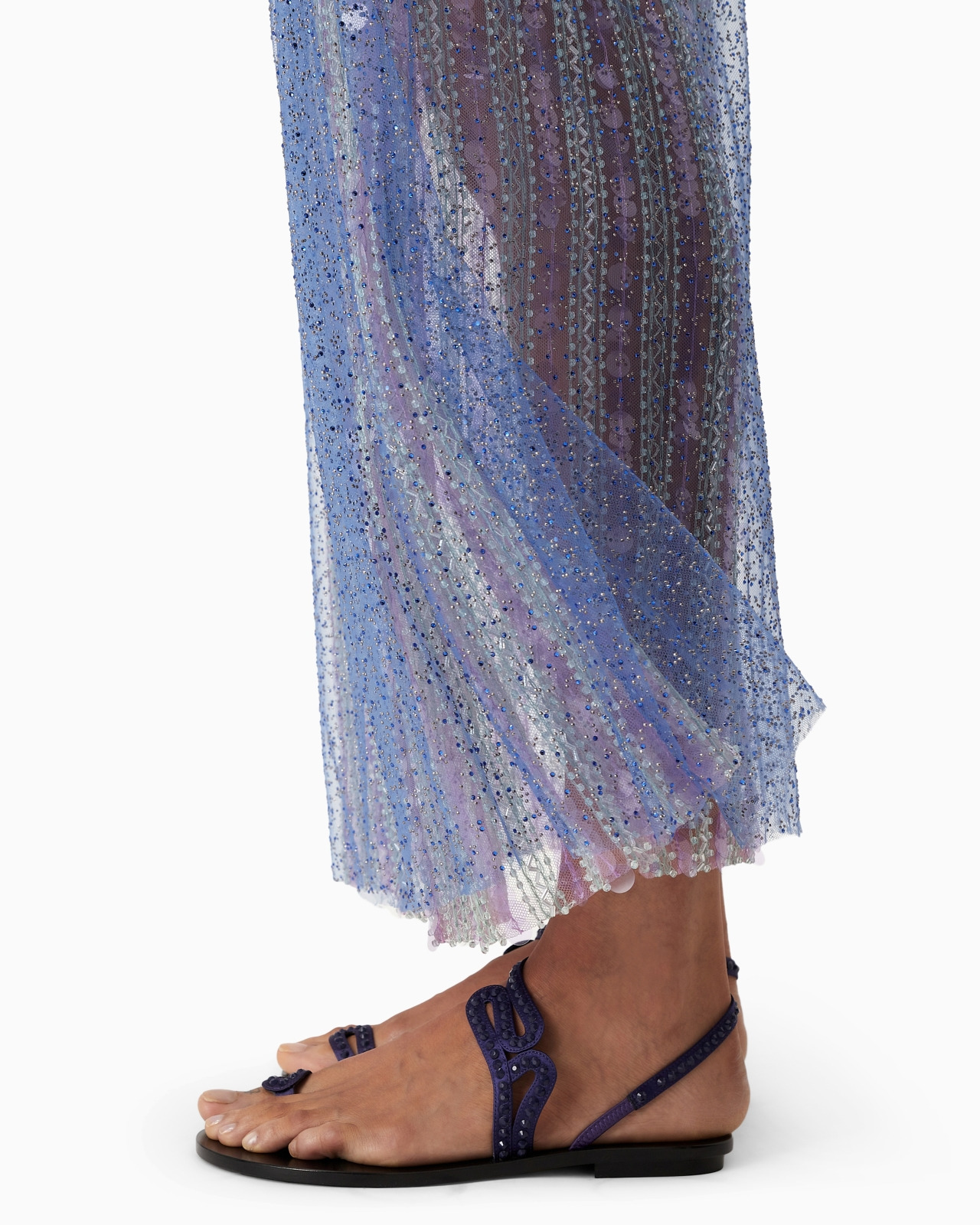 Long skirt with all-over embroidery - 6