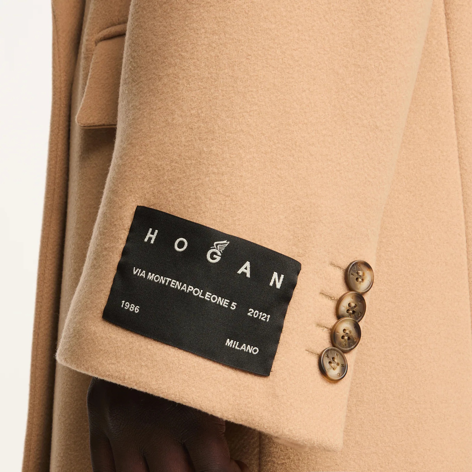 Coat in wool - 7