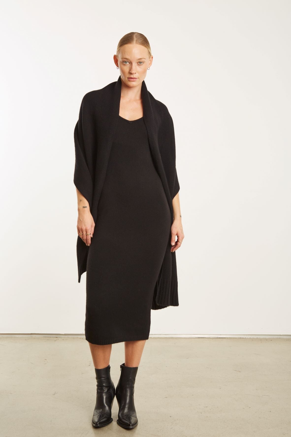 BLACK CASHMERE WRAP SCARF - 5