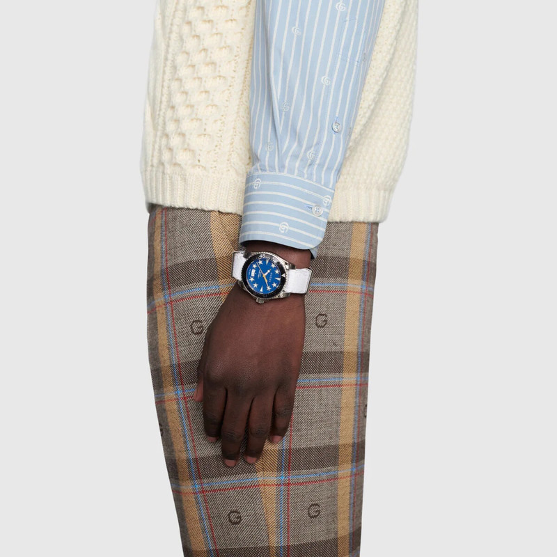 Limited Edition Gucci Dive, 40mm 10