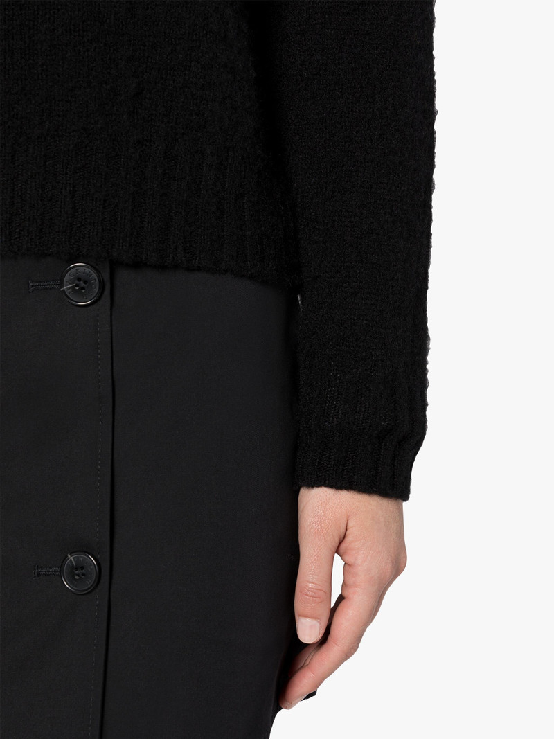 KENNEDI BLACK CREWNECK SWEATER 6