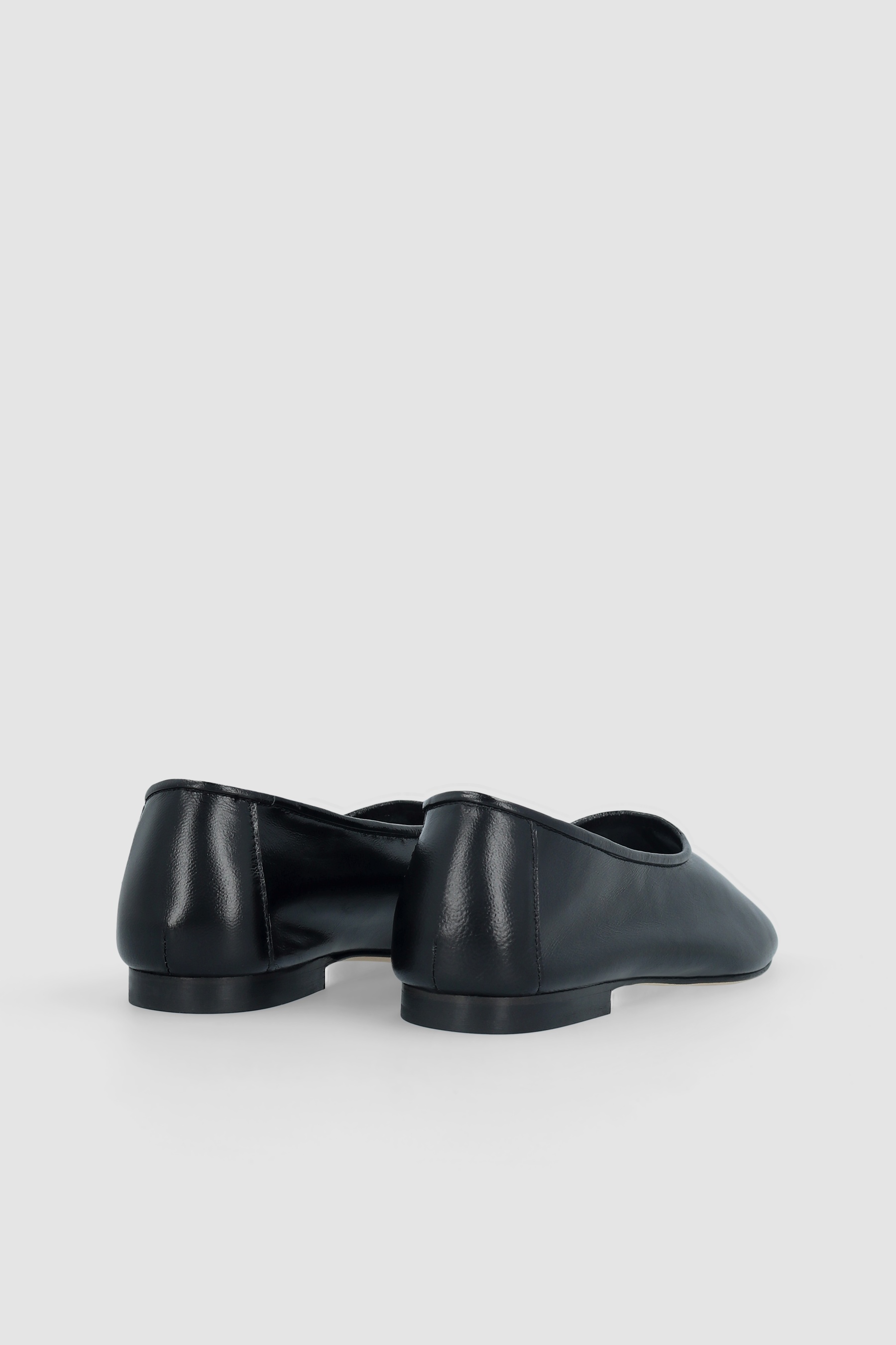 PRUDENCE BLACK CREASED LEATHER BALLET FLAT - 4